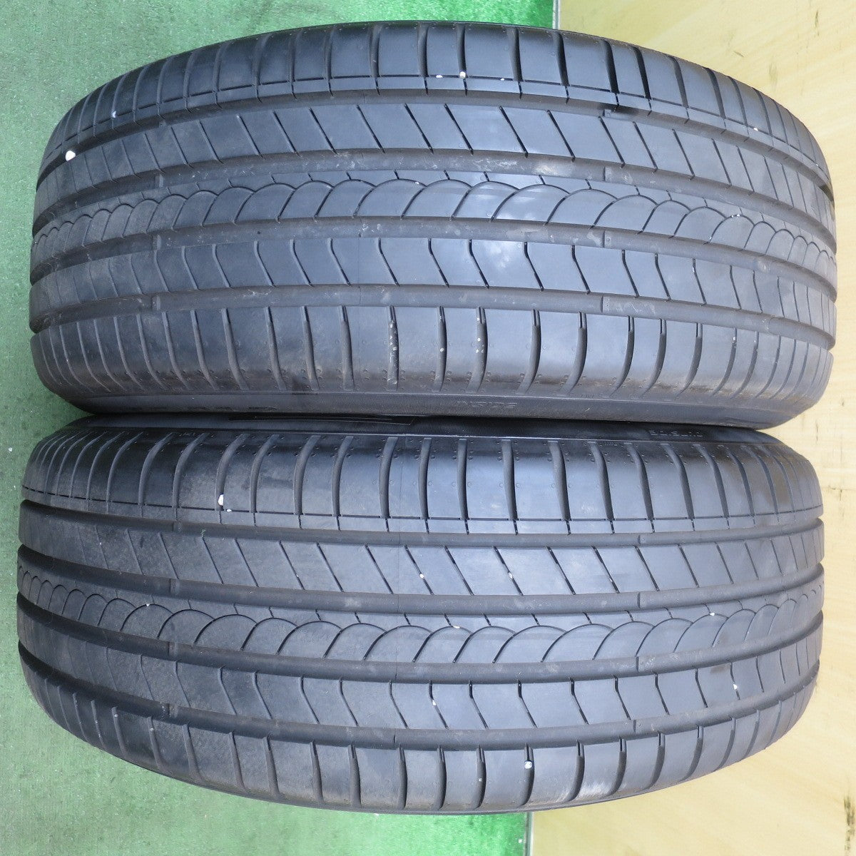 バリ溝！24年！キレイ！9分！2本★215/55R17 ピレリ Cinturato ROSSO SCHNEIDER MiD シュナイダー 17インチ PCD114.3/5H★5080808NJノ
