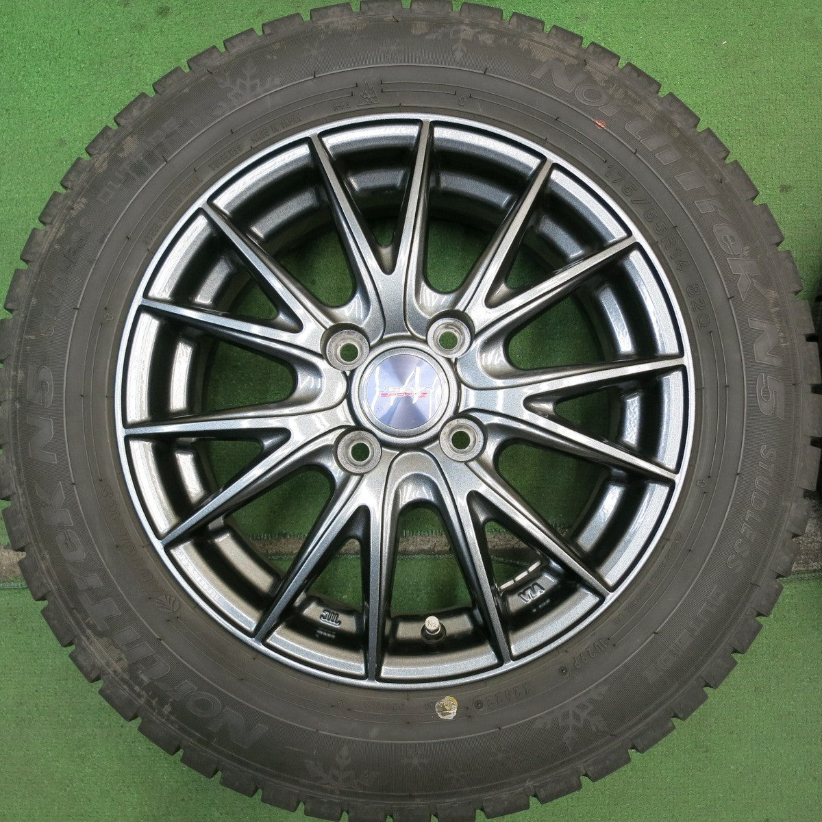 バリ溝！22年！9.5分★スタッドレス 175/65R14 オートバックス ノーストレック N5 VELVA SPORTZ ヴェルヴァ 14インチ PCD100/4H★5070604HAス