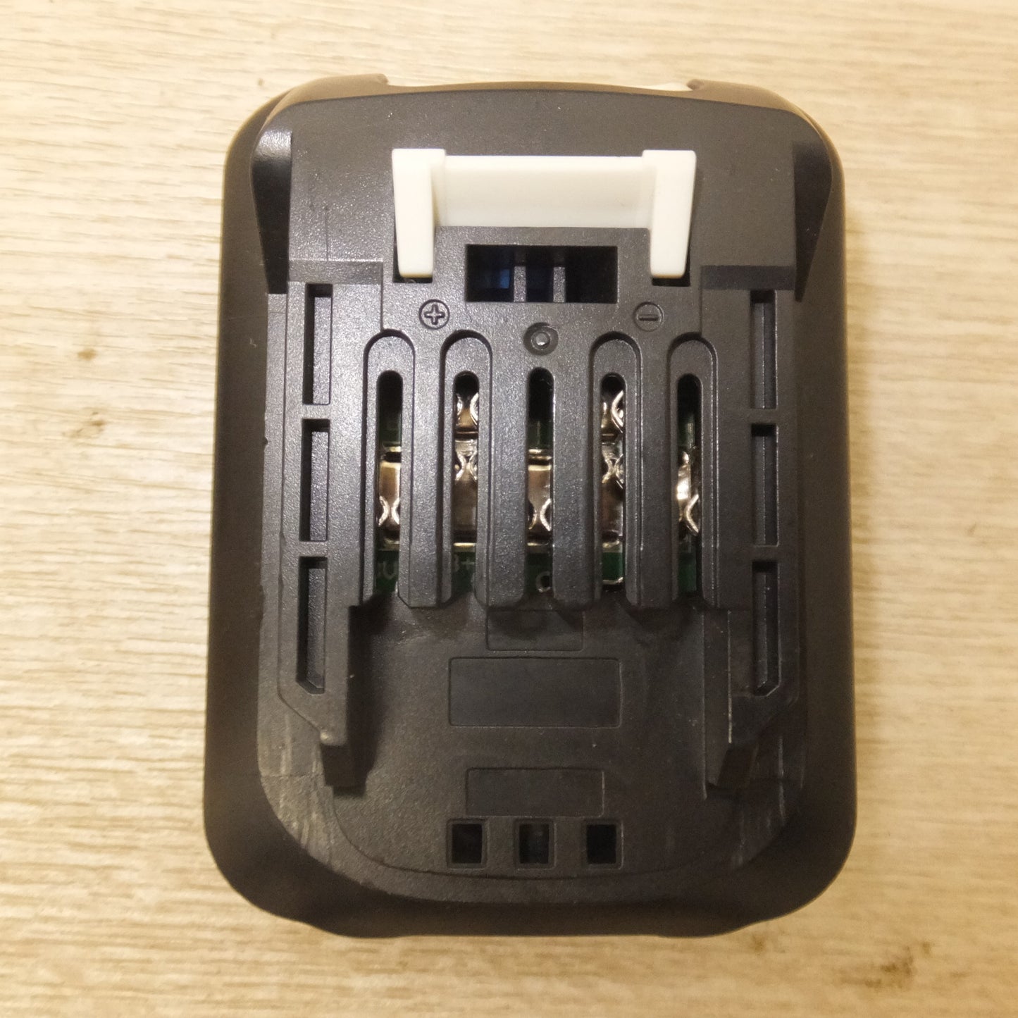 [送料無料] キレイ★成洋 充電器 DC10SA　バッテリ BL1015B 2個　泰成商事 Akkopower バッテリ BL1015　セット　マキタ 互換品★