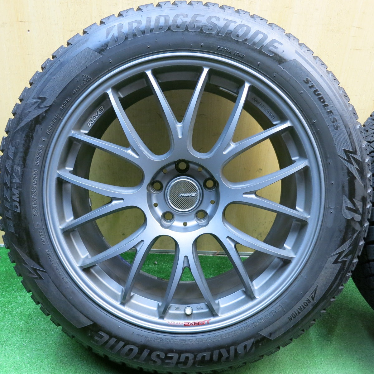 バリ溝！23年！キレイ！9.5分以上◎RAYS HOMURA 2X8 GT 235/55R19 スタッドレス ブリヂストン ブリザック DM-V3 レイズ ホムラ 19インチ PCD114.3/5H◎6092711HAス