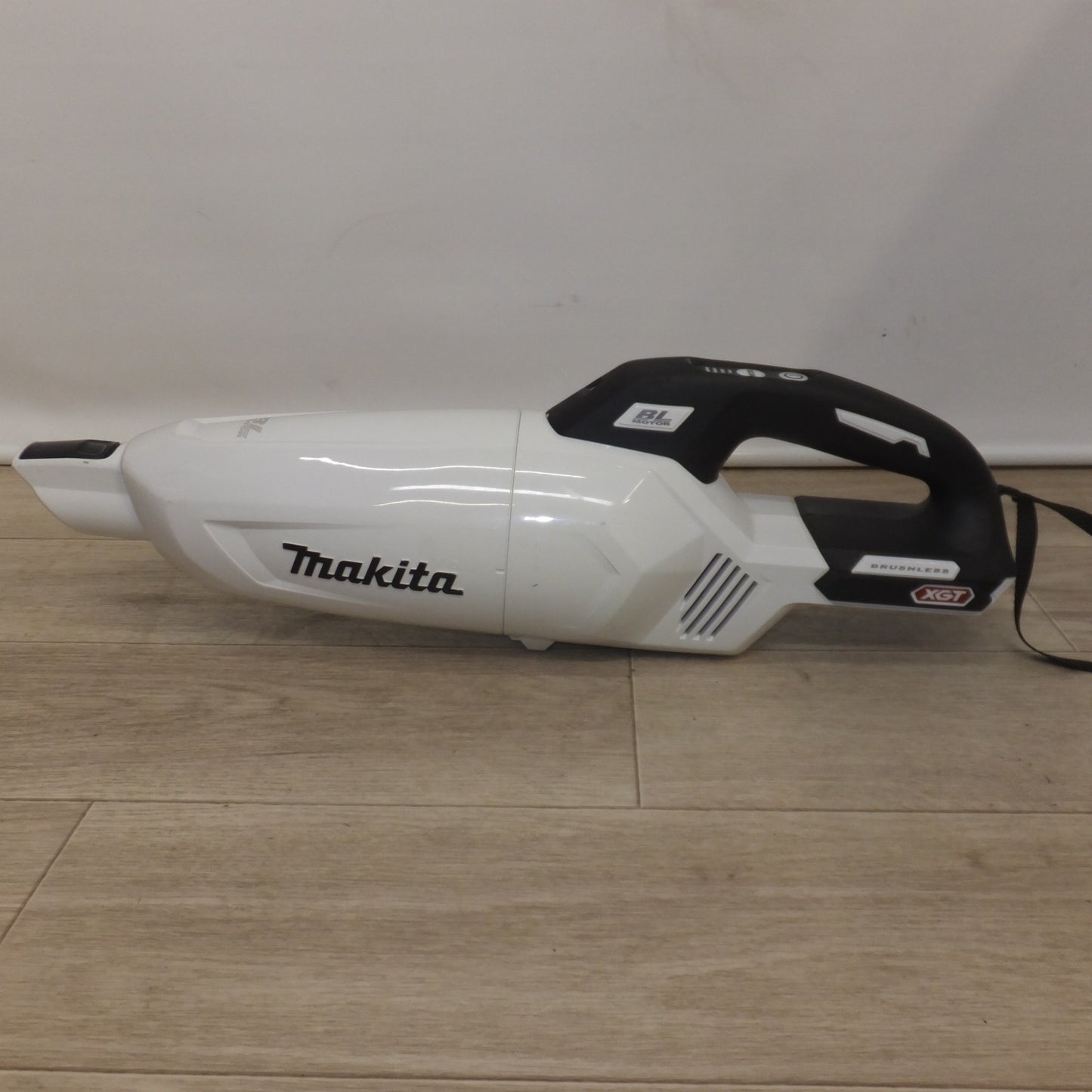 [送料無料] キレイ★マキタ makita 充電式クリーナ CL001G 36V-40V(max) 本体のみ★