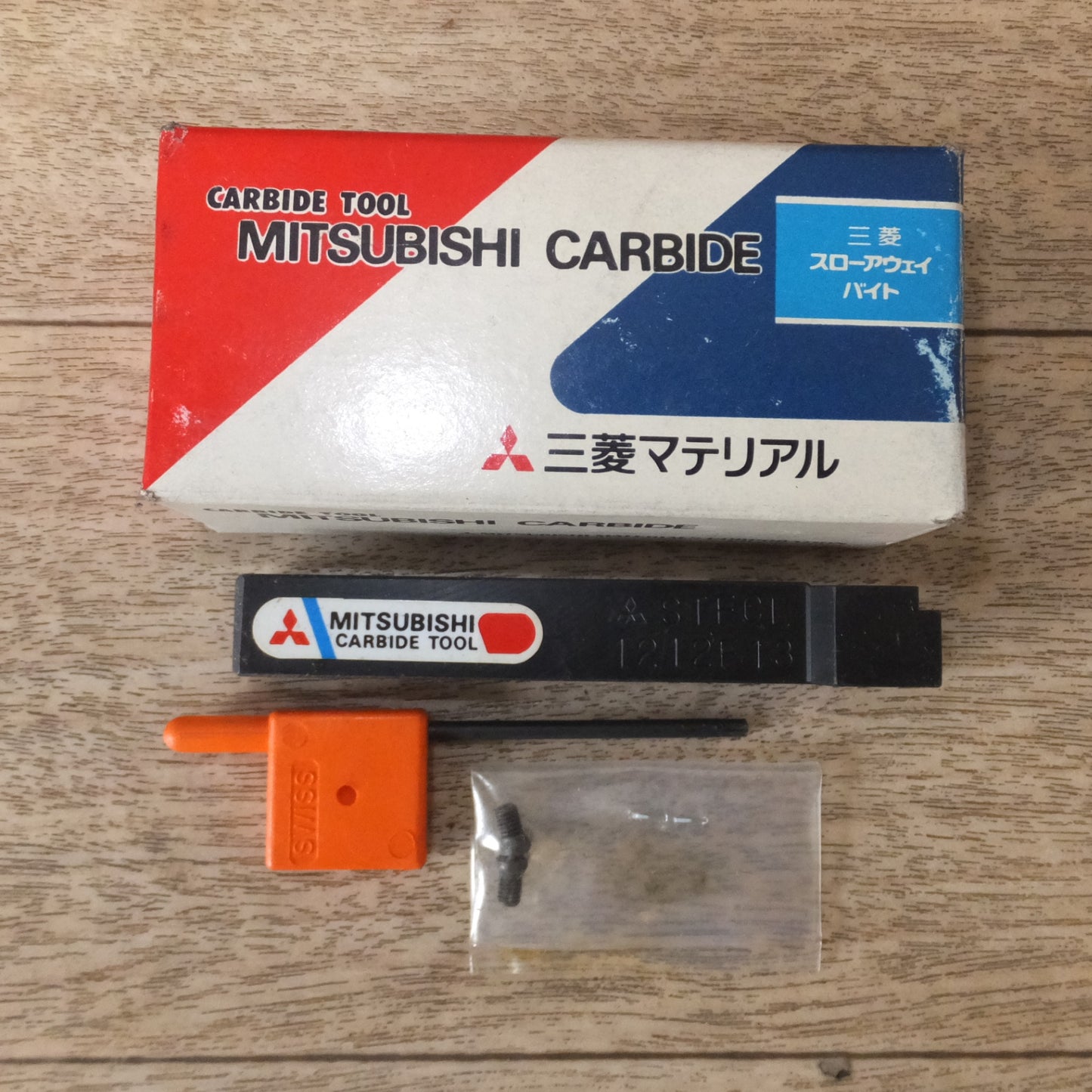 [送料無料] 未使用 含む★三菱 MITSUBISHI ボーリングバーシステム カーバイドツール スローアウェイバイト ダイヤチタニット 各種 70箱 セット★