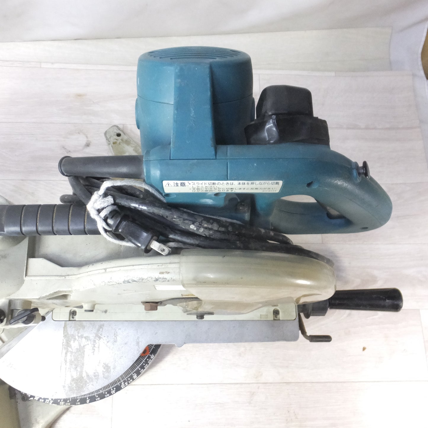 [送料無料] ◆makita マキタ 260mm スライドマルノコ LS1014 木工用 切断機 丸のこ 電動工具 100V 50/60Hz◆