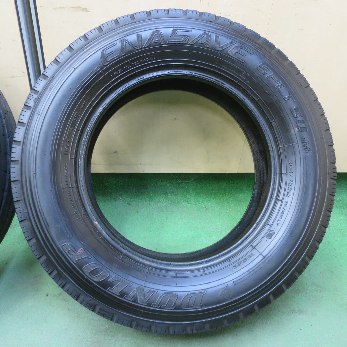 バリ溝！24年！9分！2本◎トラック タイヤ 205/75R16 113/111N ダンロップ エナセーブ SPLT50M 16インチ◎6101611イノタ