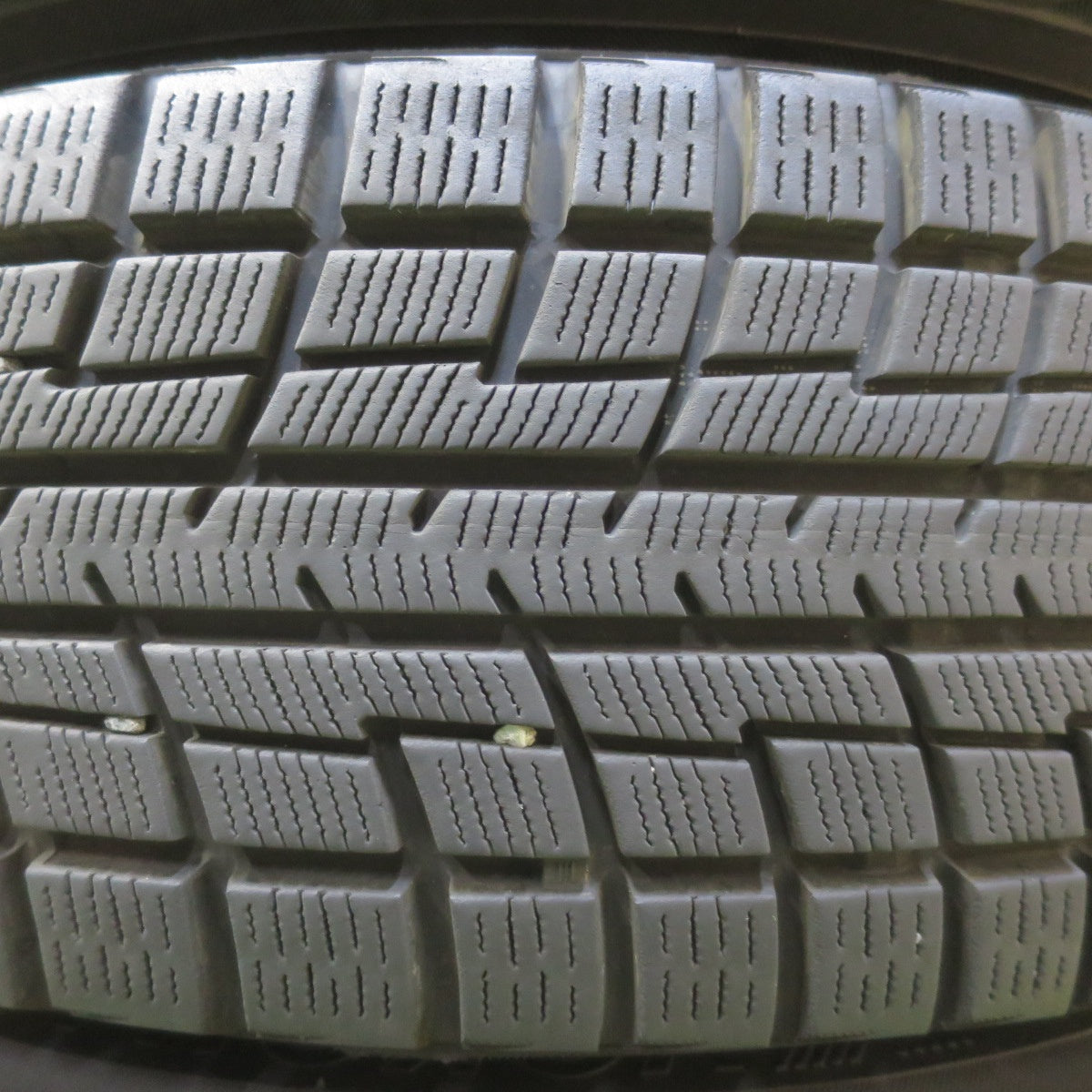 バリ溝！23年！キレイ！9分◎スタッドレス 185/65R15 ヨコハマ アイスガード iG52C GRASS グラス 15インチ PCD100/4H◎6100802イス