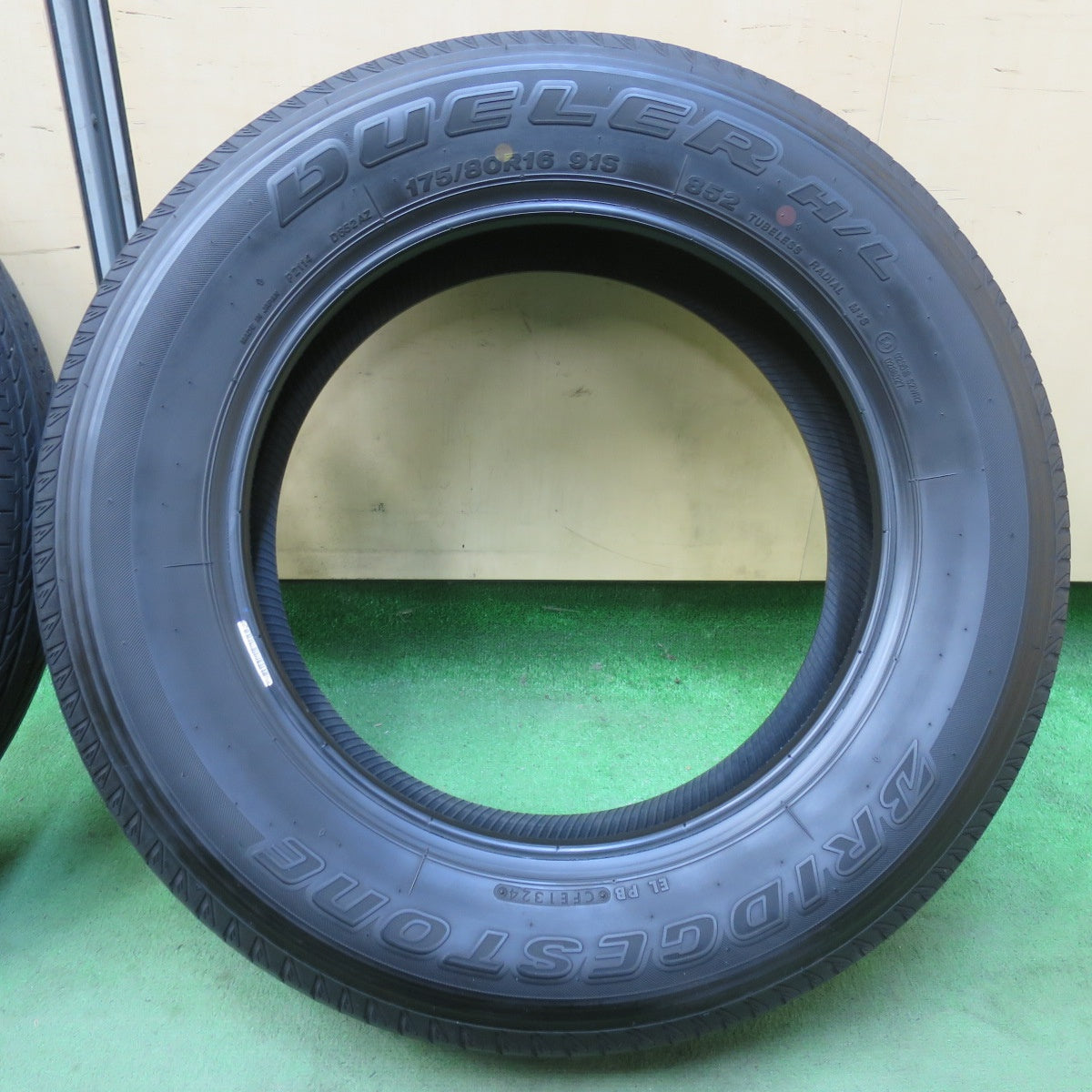 バリ溝！24年！8.5分★ジムニー 等 175/80R16 ブリヂストン デューラー H/L 852 16インチ DUELER タイヤ★6010902イノタ