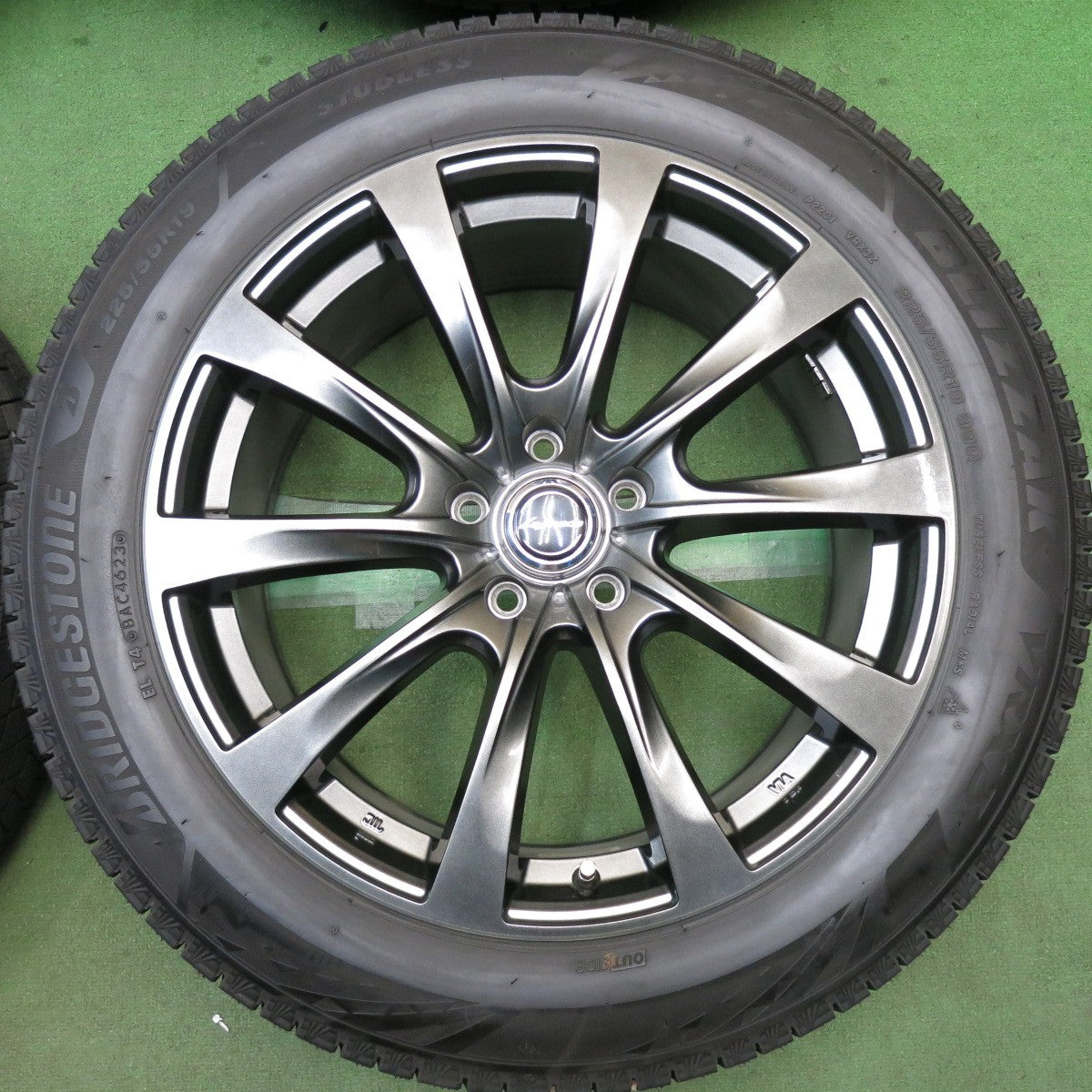 バリ溝！23年！キレイ！9.5分◎スタッドレス 225/55R19 ブリヂストン ブリザック VRX3 Lefinada レフィナーダ 19インチ PCD114.3/5H◎6101502HAス
