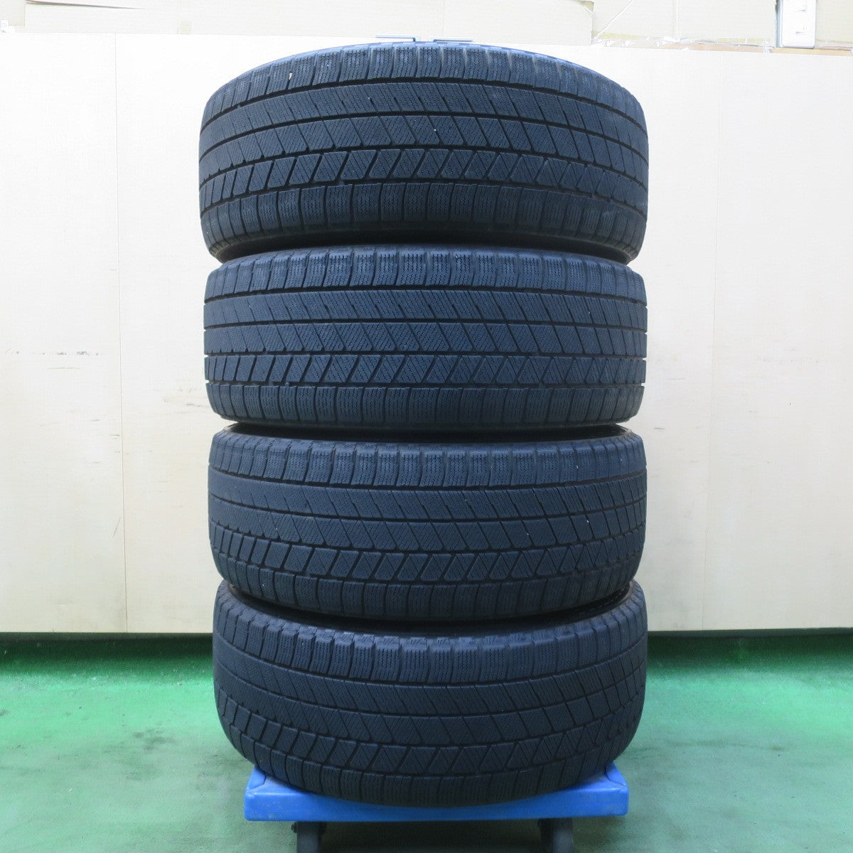 キレイ！センサー付★スタッドレス 225/45R17 ブリヂストン ブリザック VRX3 ECO FORME エコフォルム 17インチ PCD114.3/5H★6022603イス