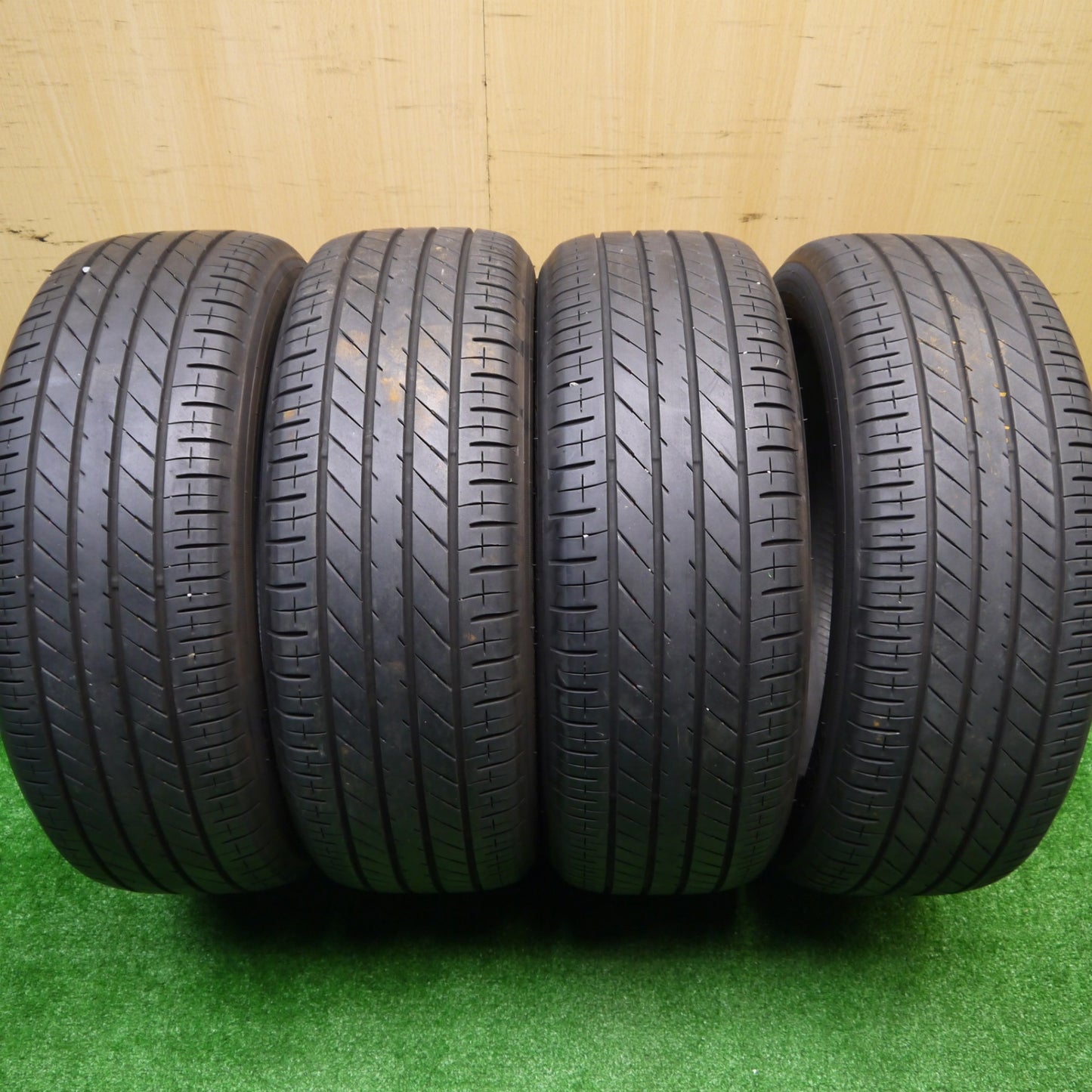 超バリ溝！24年！9.5分以上★205/55R17 トーヨー プロクセス R60 タイヤ 17インチ ノア ヴォクシー MINI ミニ クロスオーバー 等★5101403Hノタ