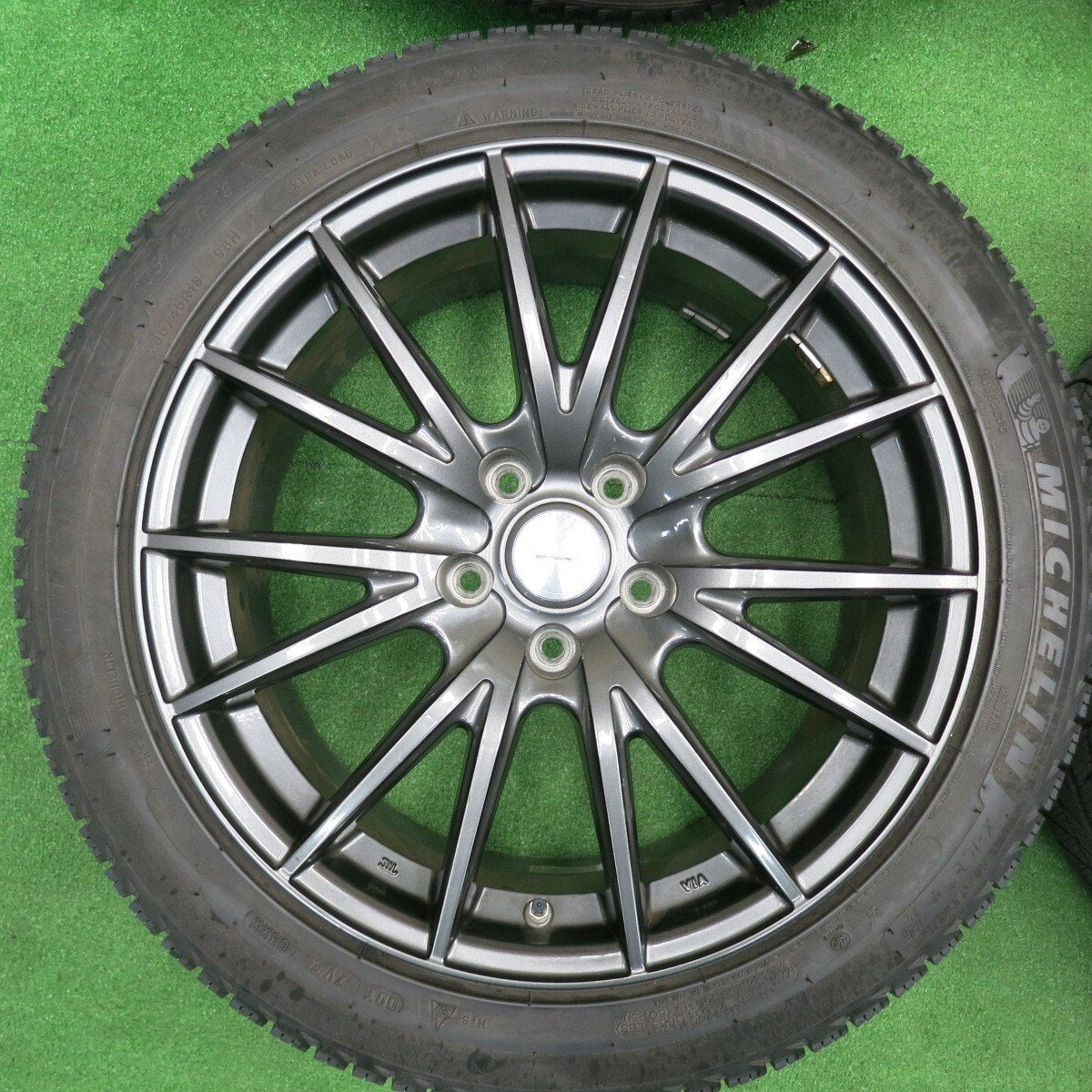 バリ溝！キレイ！9分★スタッドレス 235/45R18 ミシュラン X-ICE3+ VELVA SPORT ヴェルヴァ 18インチ PCD114.3/5H★4120801TNス