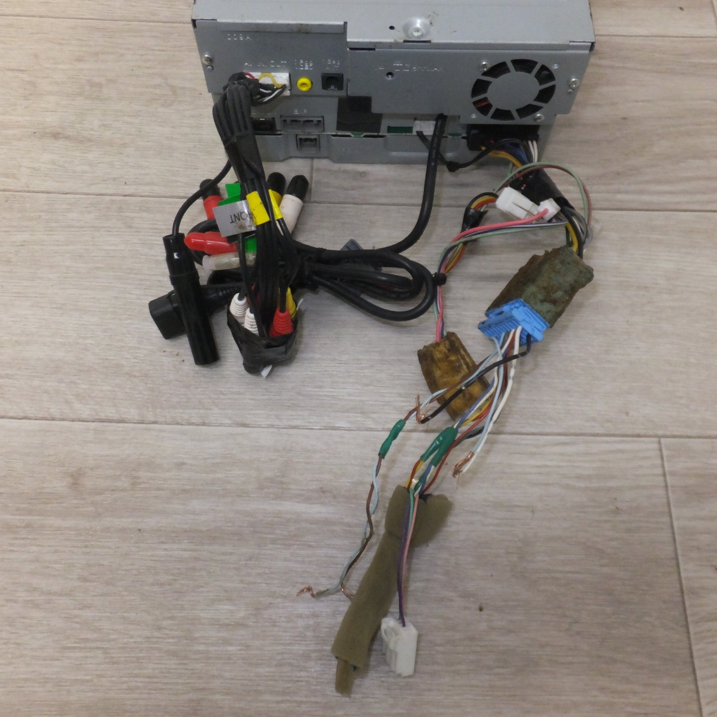 [送料無料] ★ケンウッド KENWOOD メモリーナビゲーション MDVL300U MDV-L300[28]★