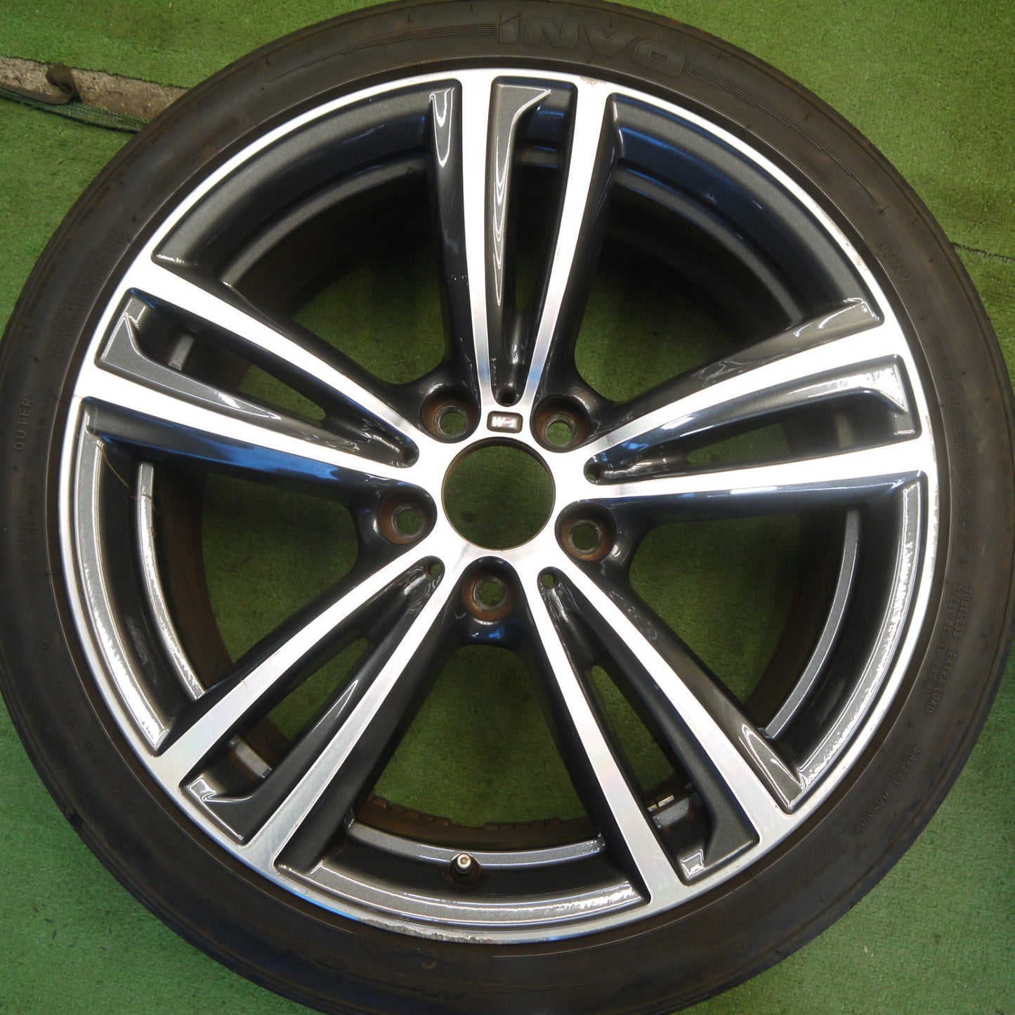 4本価格！23年◎BMW 3シリーズ F30 F31 Mスポーツ 純正 ダブルスポーク 442M 225/40R19 255/35R19 ニットー iNVO 19インチ PCD120/5H◎6062904Hノ