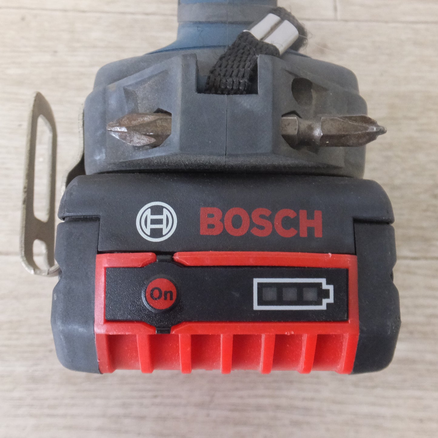 [送料無料] ★ボッシュ BOSCH バッテリーインパクトドライバー GDR18V-EC　18V 4,0Ah Li-ion バッテリ　セット★