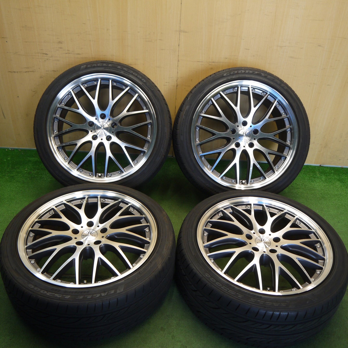 4本価格★LOXARNY MULTI FORCHETTA 245/40R19 グッドイヤー イーグル LS2000 hybrid2 ロクサーニ マルチフォルケッタ 19インチ PCD114.3/5H★6051205Hノ