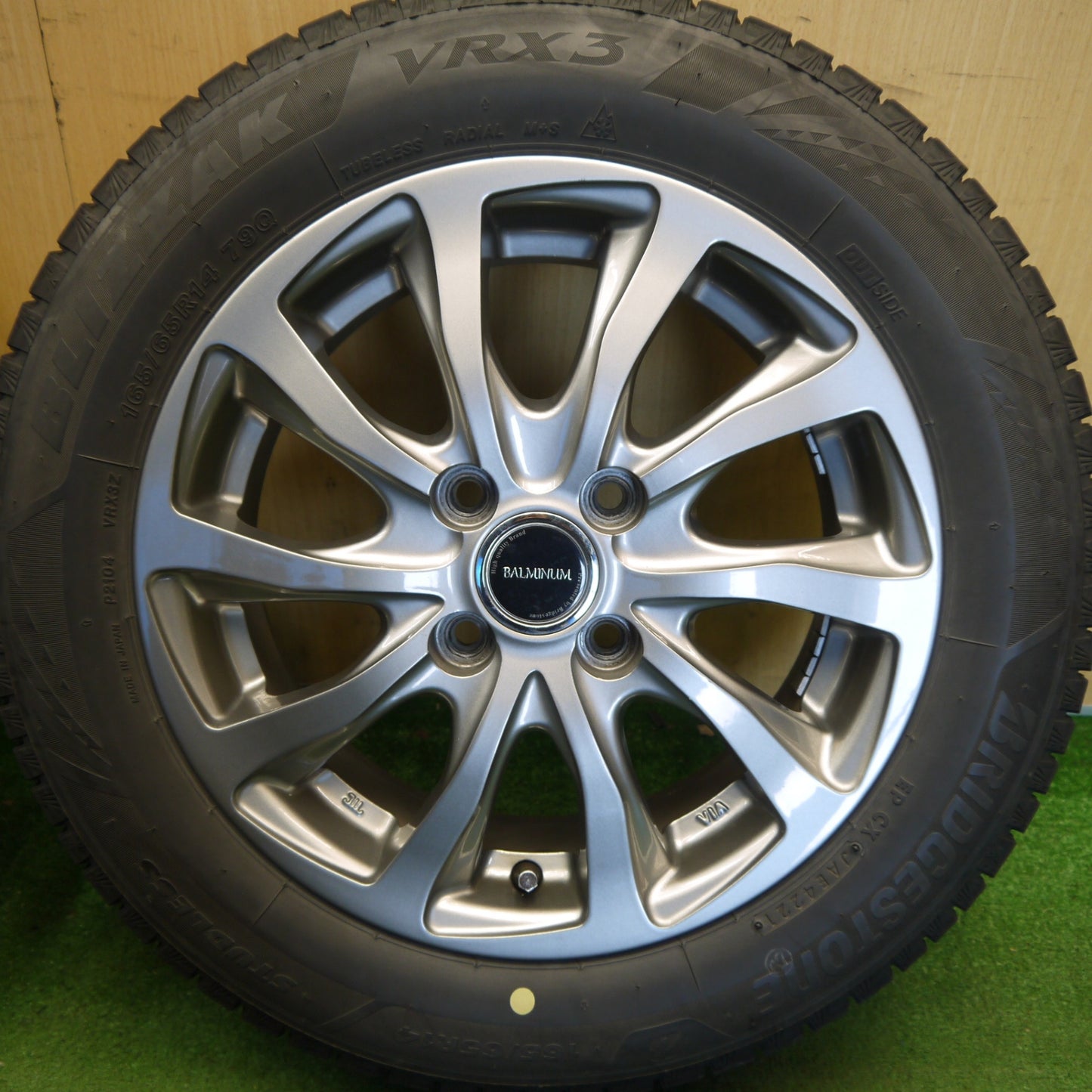バリ溝！キレイ！9分◎スタッドレス 165/65R14 ブリヂストン ブリザック VRX3 BALMINUM TR10 バルミナ 14インチ PCD100/4H◎6070301Hス
