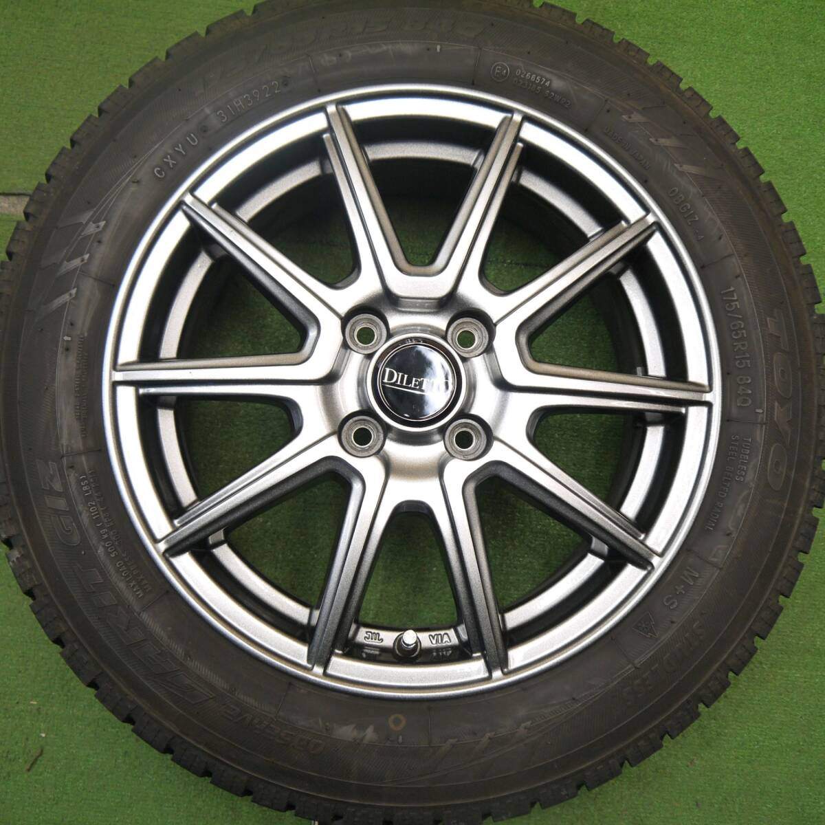 バリ溝！22年！キレイ！8.5分★スタッドレス 175/65R15 トーヨー オブザーブ ガリット GIZ DILETTO ディレット 15インチ PCD100/4H★5040701Hス