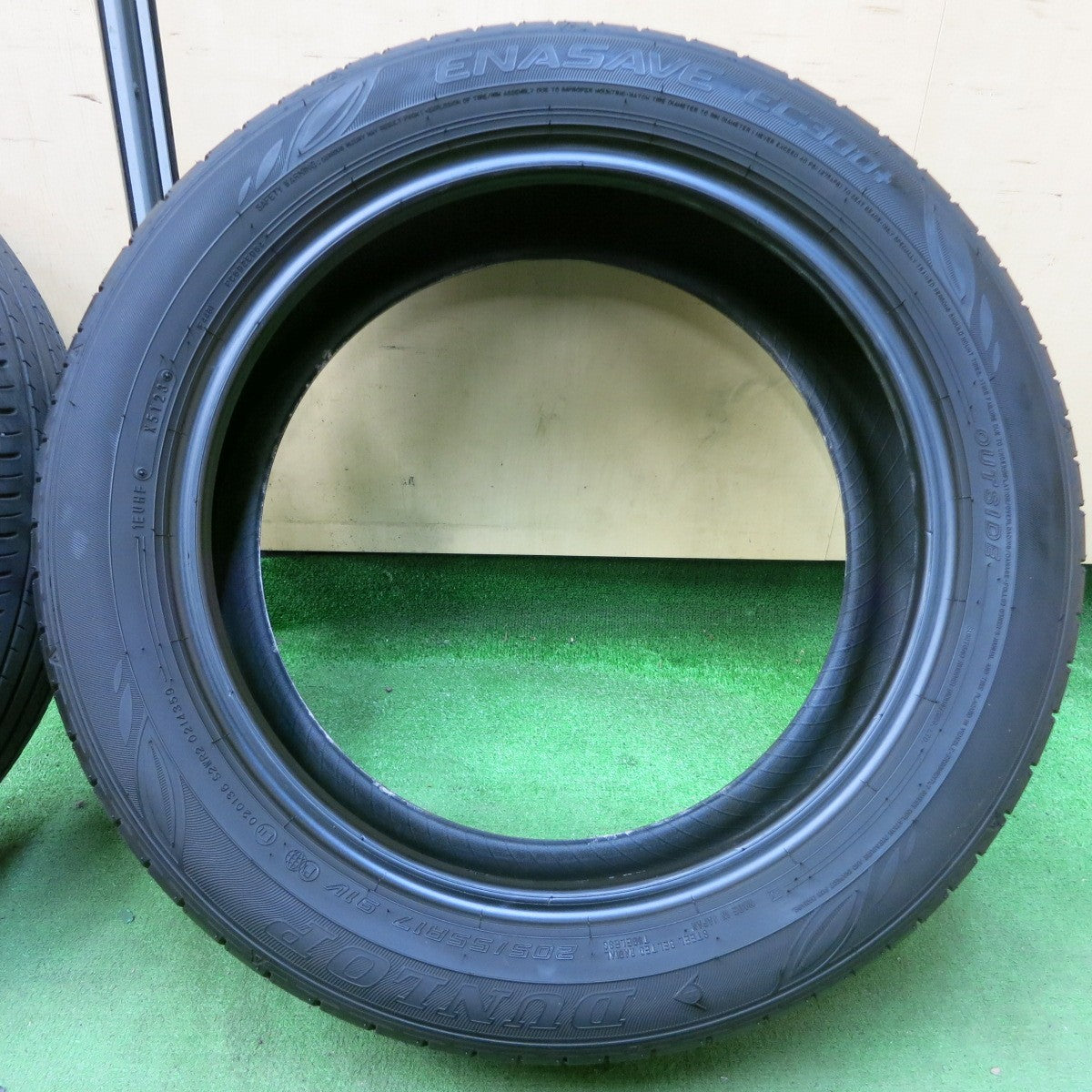 [送料無料] バリ溝！23年！9.5分★205/55R17 ダンロップ エナセーブ EC300+ タイヤ 17インチ キックス ノア ヴォクシー 等★4123002イノタ