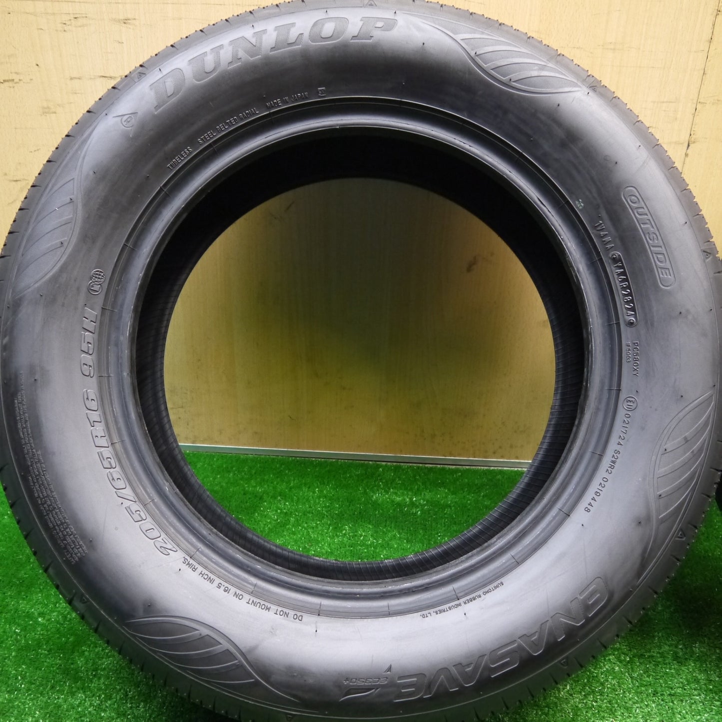 新車外し！24年★205/65R16 ダンロップ エナセーブ EC350+ タイヤ 16インチ セレナ ヤリスクロス 10 アルファード 等★5101404Hノタ
