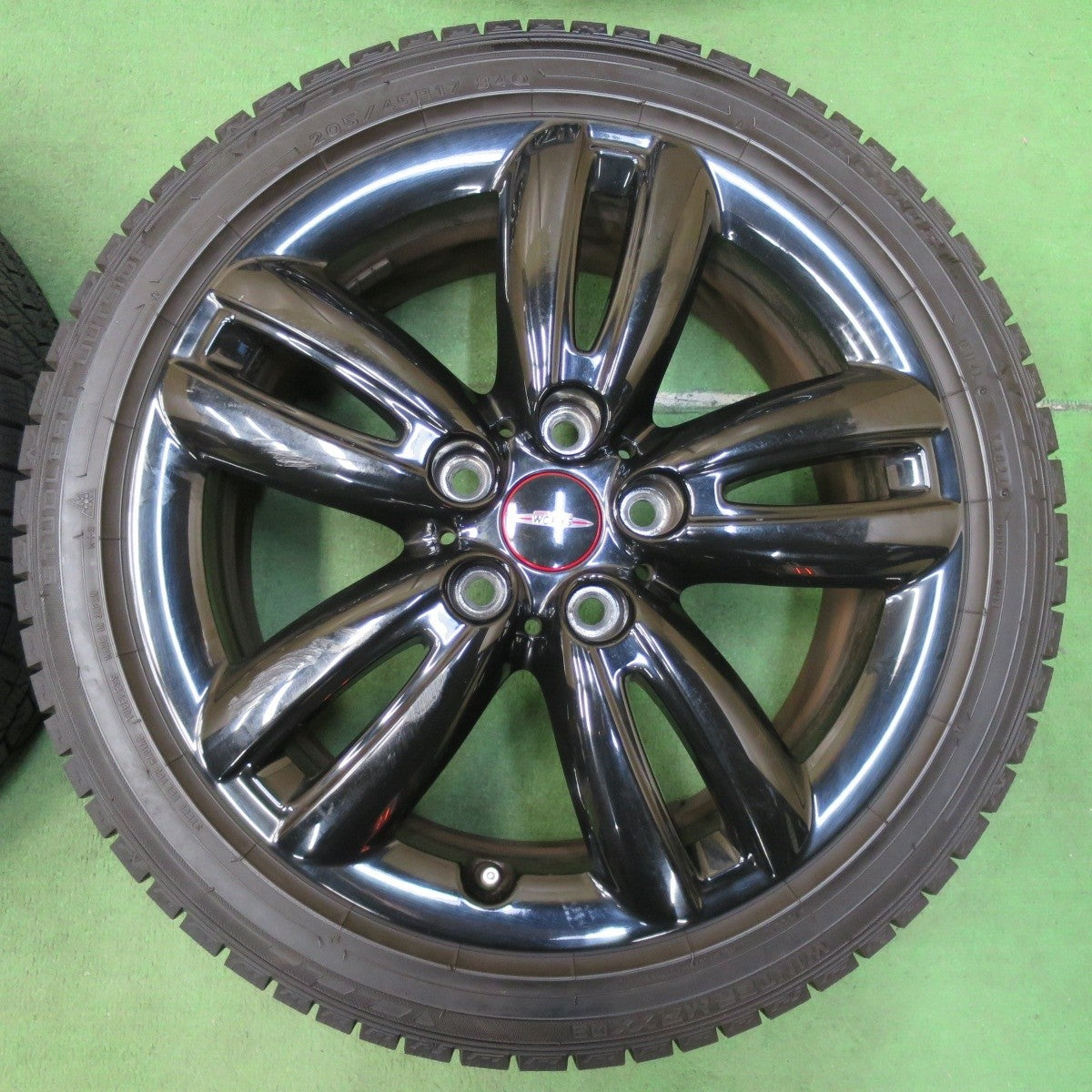 バリ溝！21年！9.5分★MINI ミニ F56 F56 F57 JCW 純正 205/45R17 スタッドレス ダンロップ ウインターマックス03 ジョンクーパーワークス PCD112/5H★5011801イス