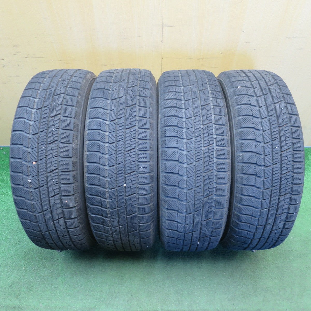 バリ溝！キレイ！9.5分★トヨタ RAV4 Gグレード 純正 225/60R18 スタッドレス トーヨー ウインター トランパス TX 18インチ PCD114.3/5H★6051003NJス