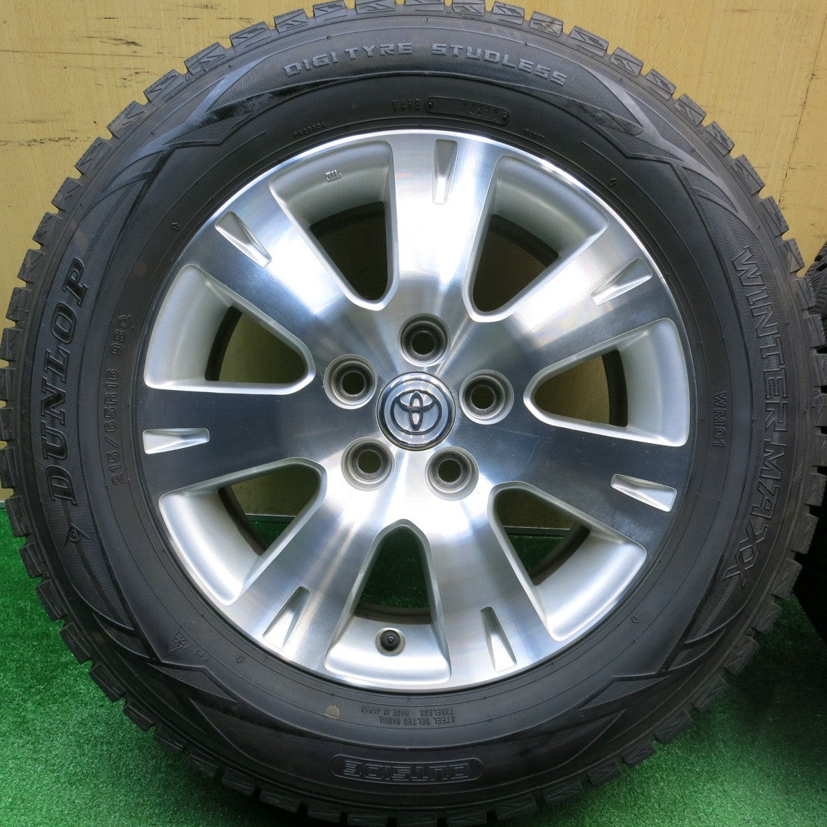 バリ溝！9.5分★トヨタ 10系 アルファード ヴェルファイア 純正 215/65R16 スタッドレス ダンロップ ウインターマックス WM01 16インチ PCD114.3/5H★5122801HAス