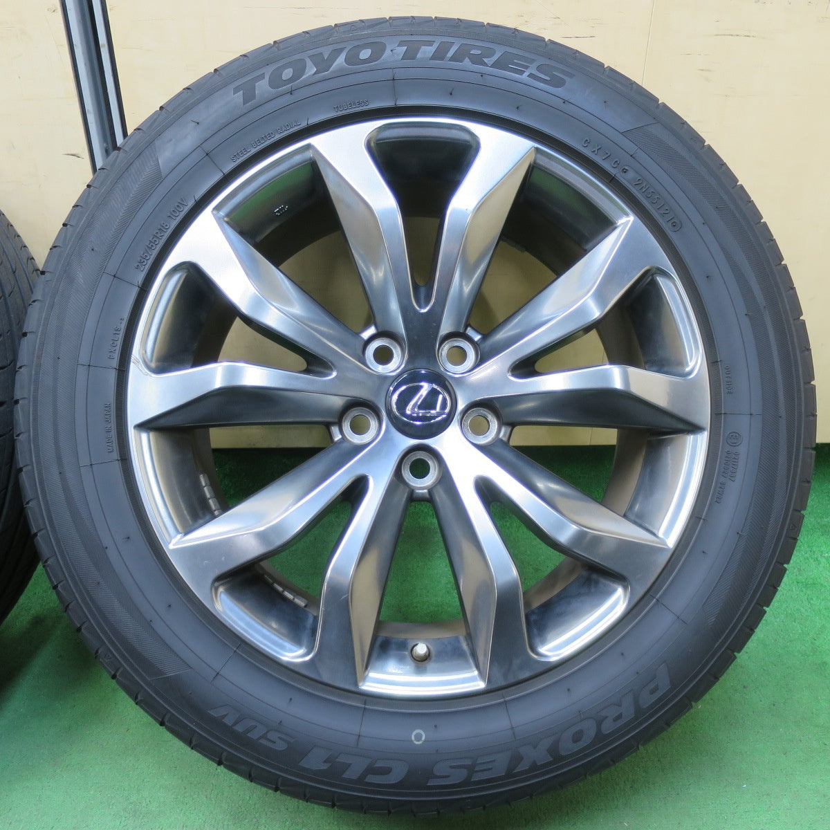 [送料無料] センサー付！バリ溝！21年！9.5分★レクサス NX Fスポーツ 純正 235/55R18 トーヨー プロクセス CL1 SUV 18インチ PCD114.3/5H★5031401イノ