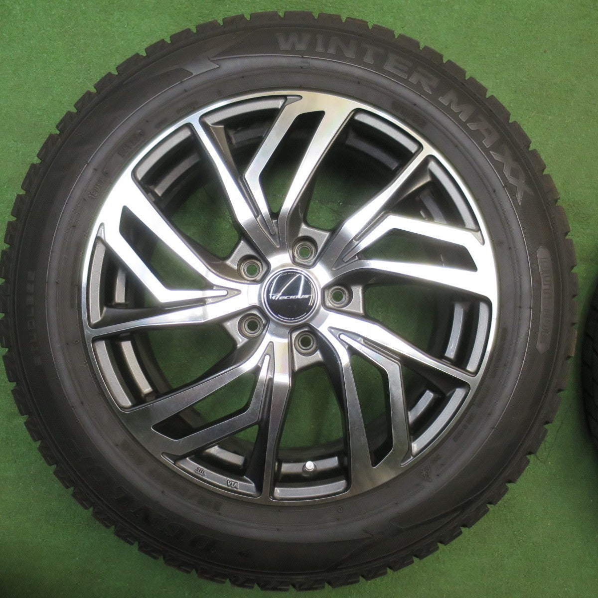 バリ溝！23年！9.5分★スタッドレス 215/60R17 ダンロップ ウインターマックス WM02 Precious C-1 プレシャス 17インチ PCD114.3/5H★6022401NJス