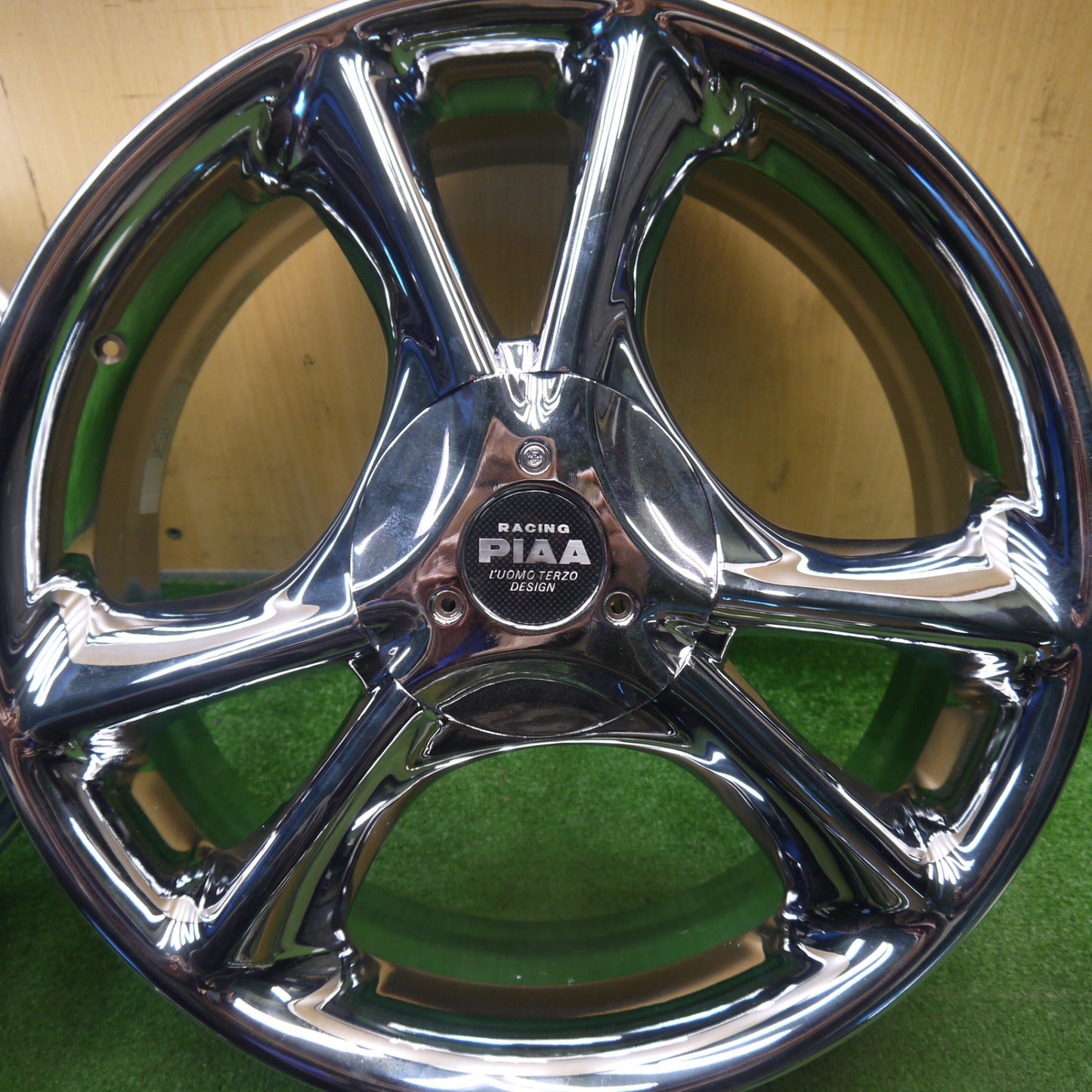 未使用！付属品付き★RACING PIAA L'UOMO TERZO DESIGN VALZZA 17インチ ホイール レーシング ピア 17×7.0JJ PCD100 114.3/5H マルチ★6030405Hホ