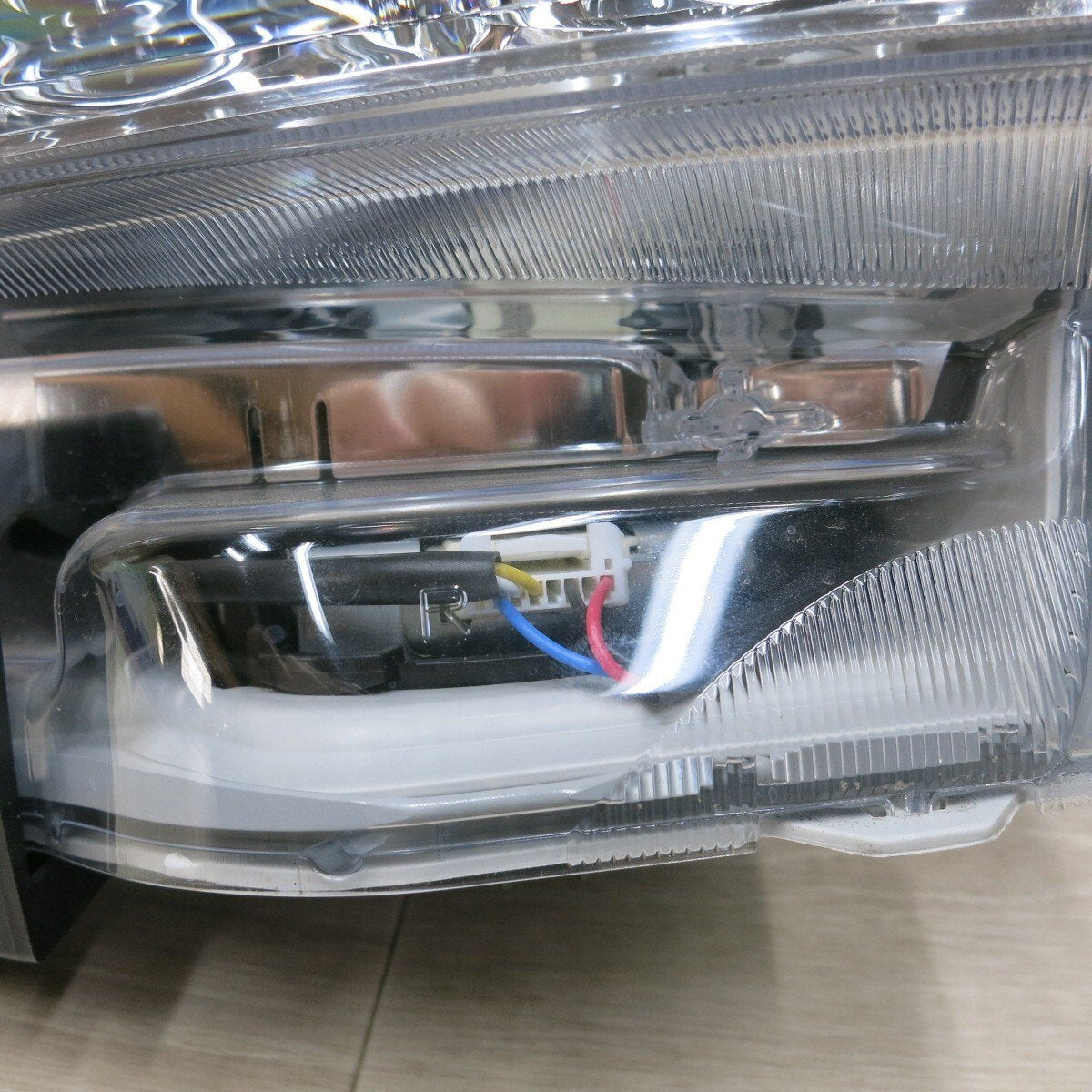 [送料無料] 新車外し!左右セット◆トヨタ 200系 ハイエース スーパーGL 純正 LED ヘッド ライト ランプ KOITO 26-137 コンピュータ付き◆