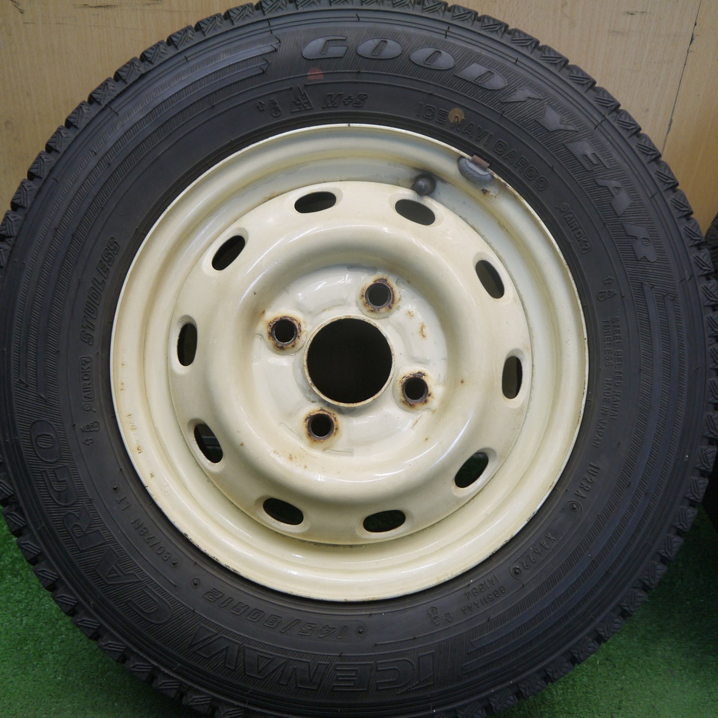 バリ溝！22年！9分◎スタッドレス 145/80R12 80/78N グッドイヤー アイスナビ CARGO スチール ホイール 12インチ PCD100/4H◎6081201Hス