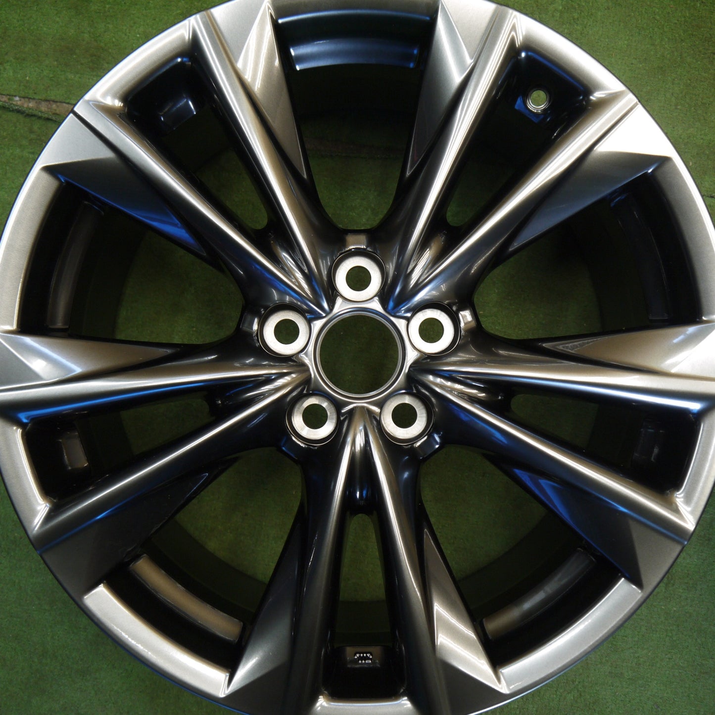 新車外し★レクサス ES Fスポーツ 純正 ホイール 19インチ 19×8J PCD114.3/5H★6051105Hホ