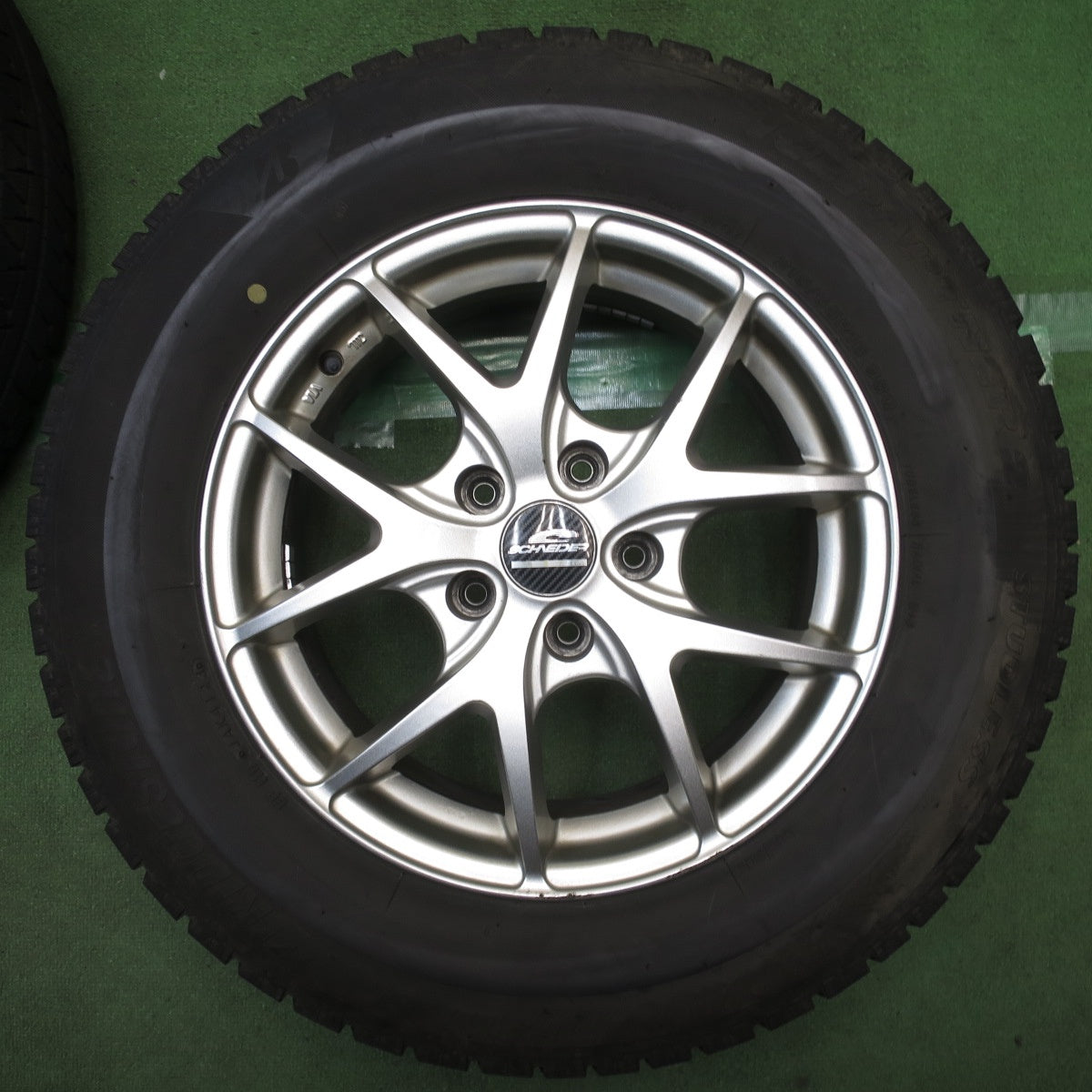 バリ溝！23年！キレイ！8.5分◎スタッドレス 215/65R16 ブリヂストン アイスパートナー SCHNEIDER シュナイダー 16インチ PCD114.3/5H◎6100603NJス