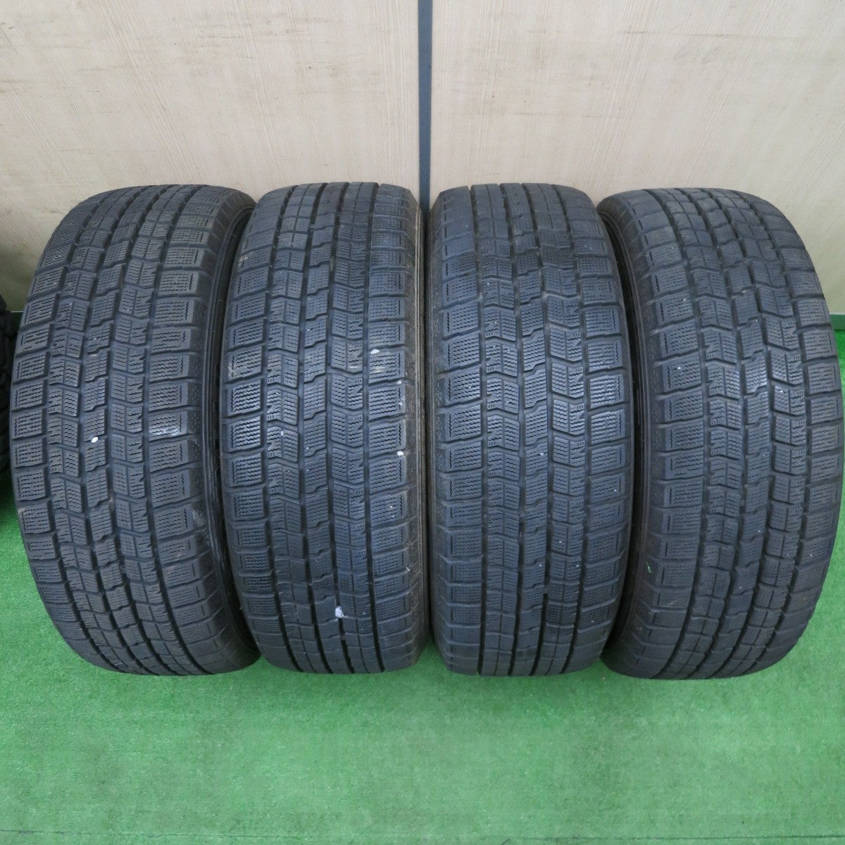 [送料無料] バリ溝！キレイ！9分★日産 V37 スカイライン 純正 225/55R17 スタッドレス グッドイヤー アイスナビ7 17インチ PCD114.3/5H★4111802NJス