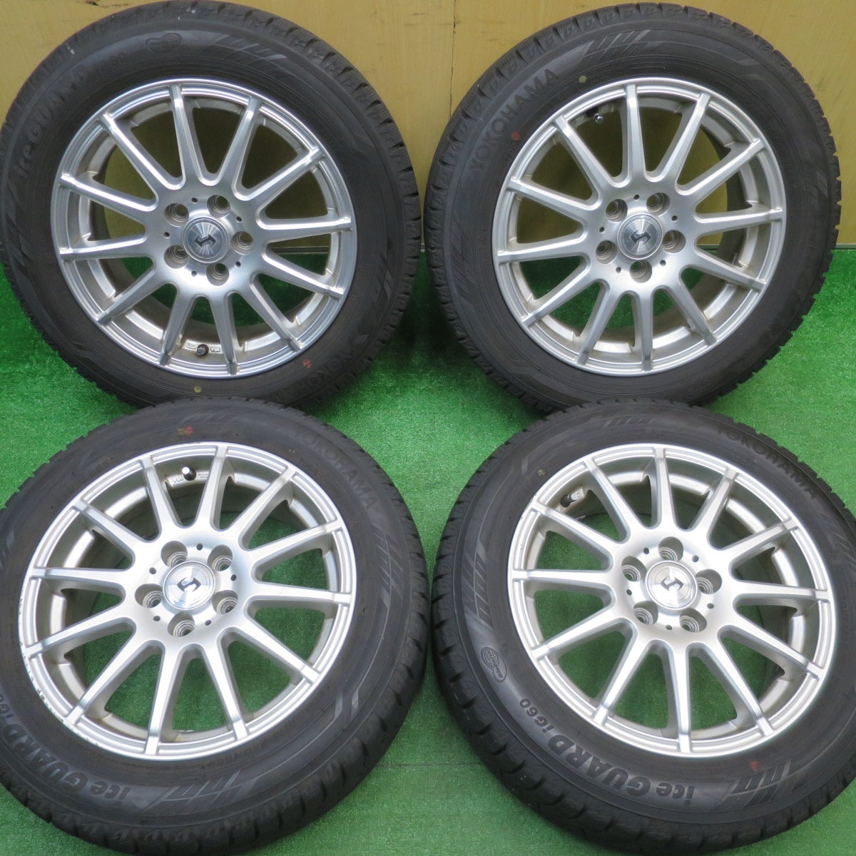 バリ溝！22年！9.5分★シエンタ 等 185/60R15 スタッドレス ヨコハマ アイスガード iG60 社外 アルミ 15インチ PCD100/5H★5110504NJス