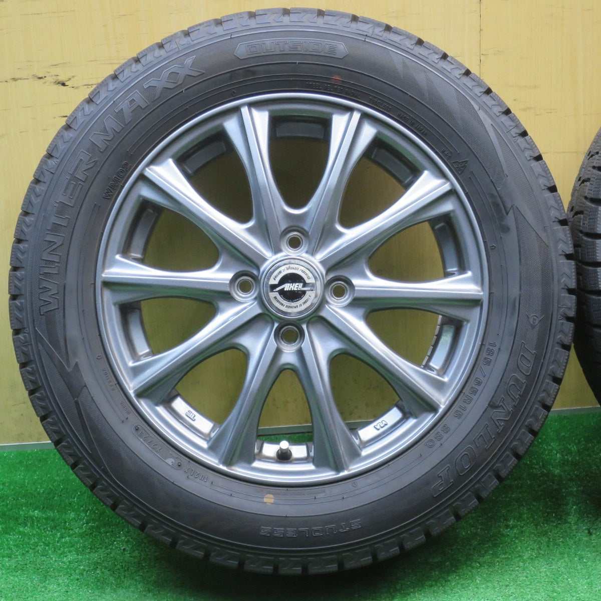バリ溝！23年！9.5分★スタッドレス 185/65R15 ダンロップ ウインターマックス WM02 AXEL アクセル 15インチ PCD100/4H★5111003NJス
