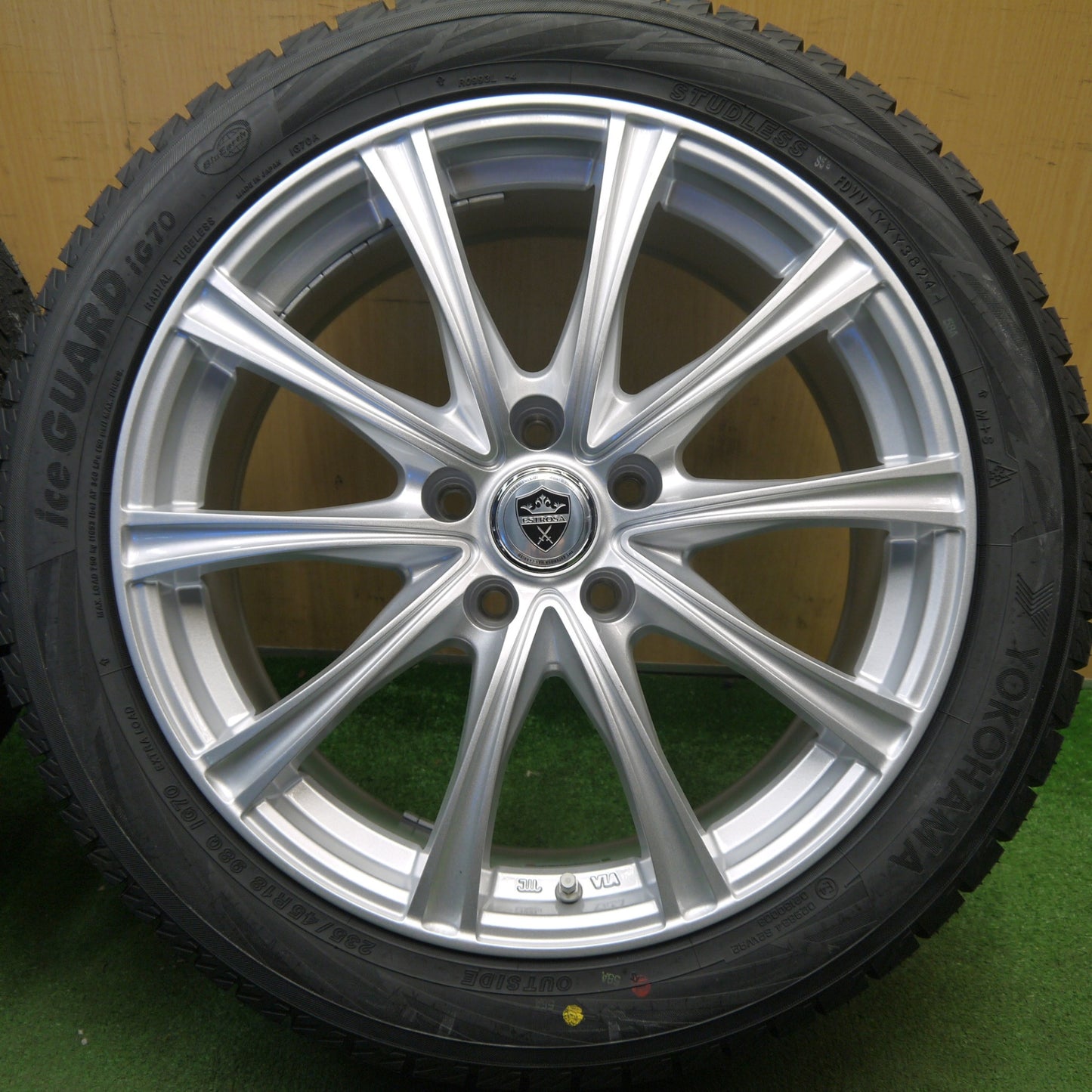 未使用！24年！センサー付★スタッドレス 235/45R18 ヨコハマ アイスガード iG70 ELBE ESTROSA MZV エステローザ 18インチ PCD114.3/5H★6031601Hス