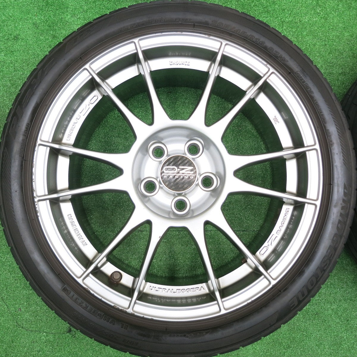 [送料無料] 4本価格★ワーゲン ポロ等 O・Z RACING ウルトラレッジェーラ 205/45R16 ブリヂストン プレイズ PX OZ PCD100/5H★4092302HAノ
