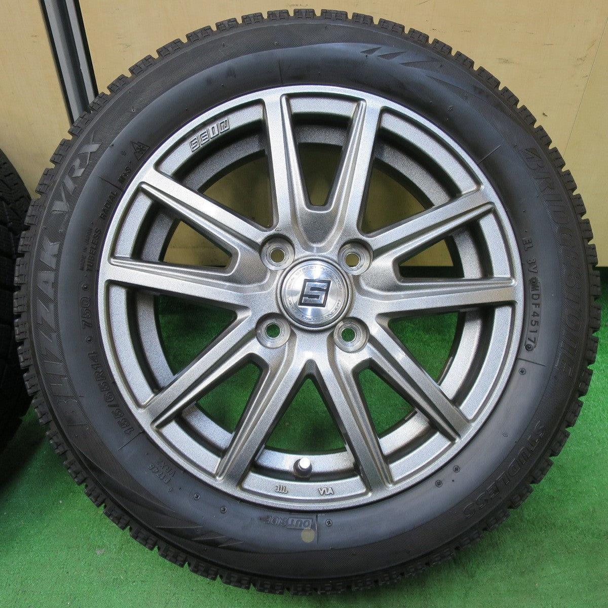 [送料無料] 4本価格★スタッドレス 155/65R14 ブリヂストン ブリザック VRX SEIN ザイン 14インチ PCD100/4H★4093012イス