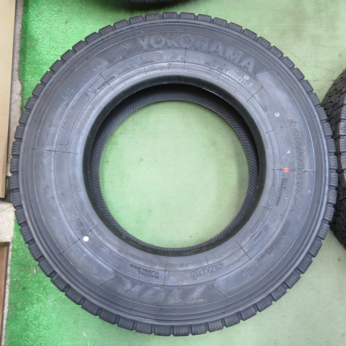 未使用！26年！6本◎トラック タイヤ 225/80R17.5 123/122L ヨコハマ 710R 17.5インチ◎6083101イスタ
