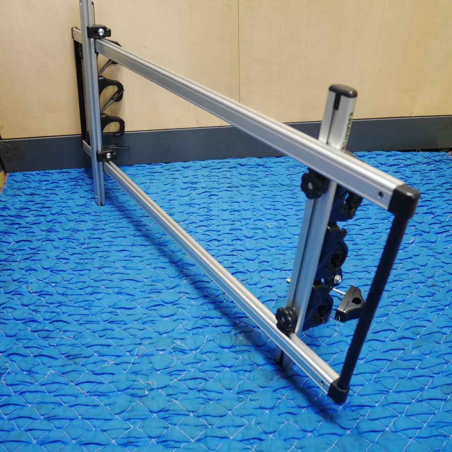 [送料無料] キレイ☆スズキ ジムニー シエラ 純正 OP オプション ロッドホルダー inno.製 型式 不明 釣り イノー☆