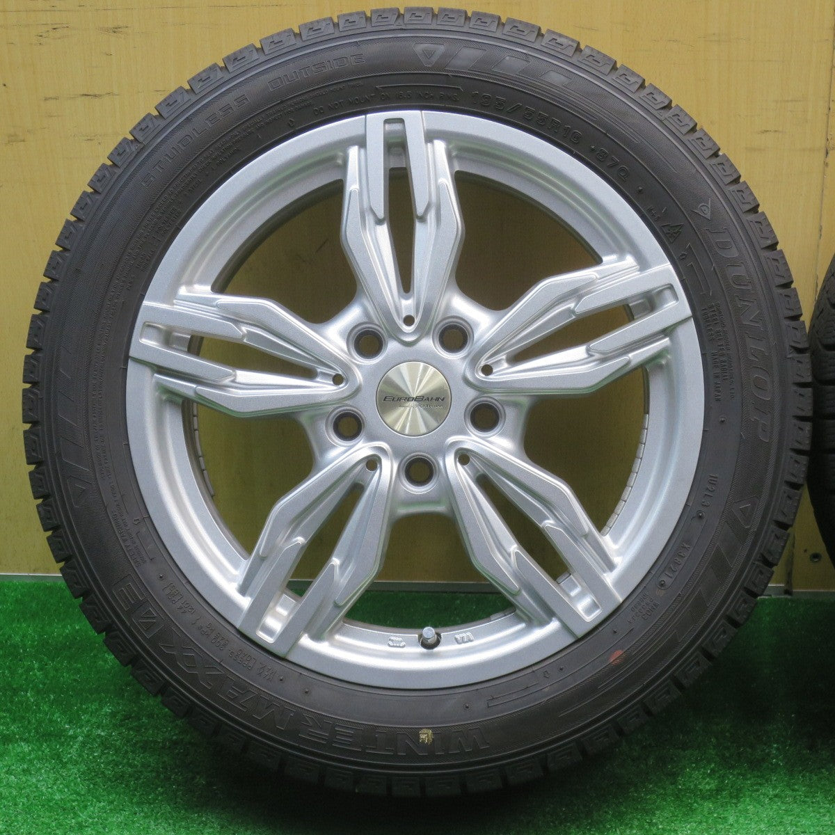 バリ溝！21年！キレイ！9.5分以上★BMW MINI 等 EUROBAHN SPORTECHNIC 195/55R16 スタッドレス ダンロップ ウインターマックス 03 16インチ PCD112/5H★5102202NJス