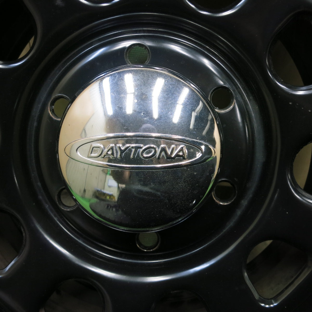 *送料無料* バリ溝！キレイ！9分★DAYTONA 195/80R15 107/105L スタッドレス ハンコック ウインター RW06 デイトナ PCD139.7/6H★4060502ナス