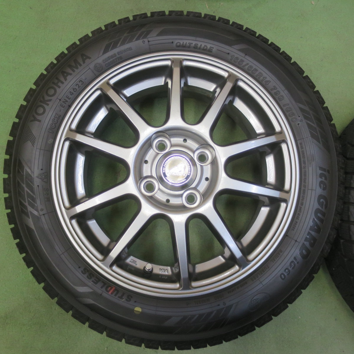 バリ溝！23年！キレイ！ほぼ10分◎スタッドレス 165/65R14 ヨコハマ アイスガード iG60 AZ SPORTS AZスポーツ 14インチ PCD100/4H◎6072306イス