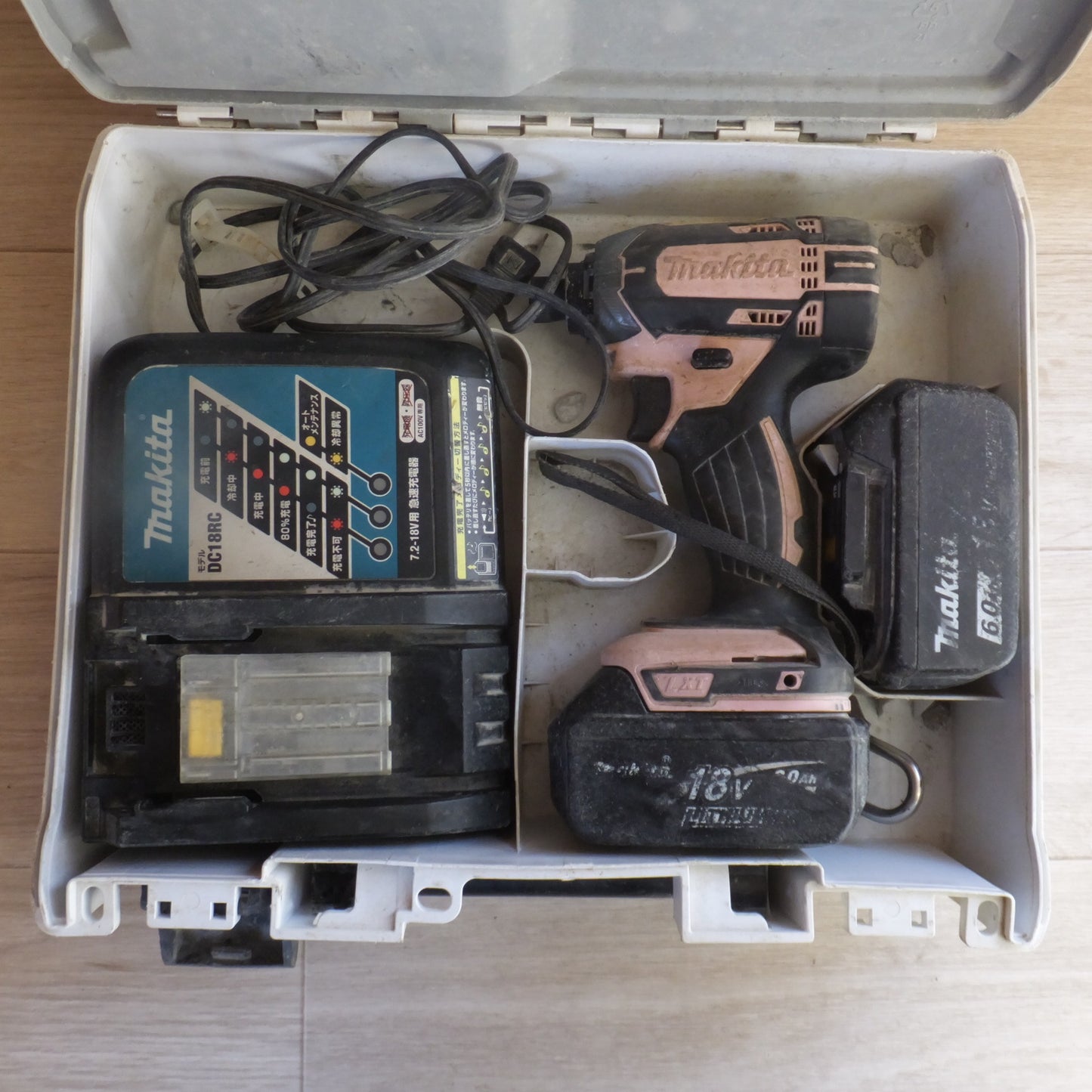 [送料無料] ジャンク★マキタ makita 充電式インパクトドライバ TD149DRFXP 18V★