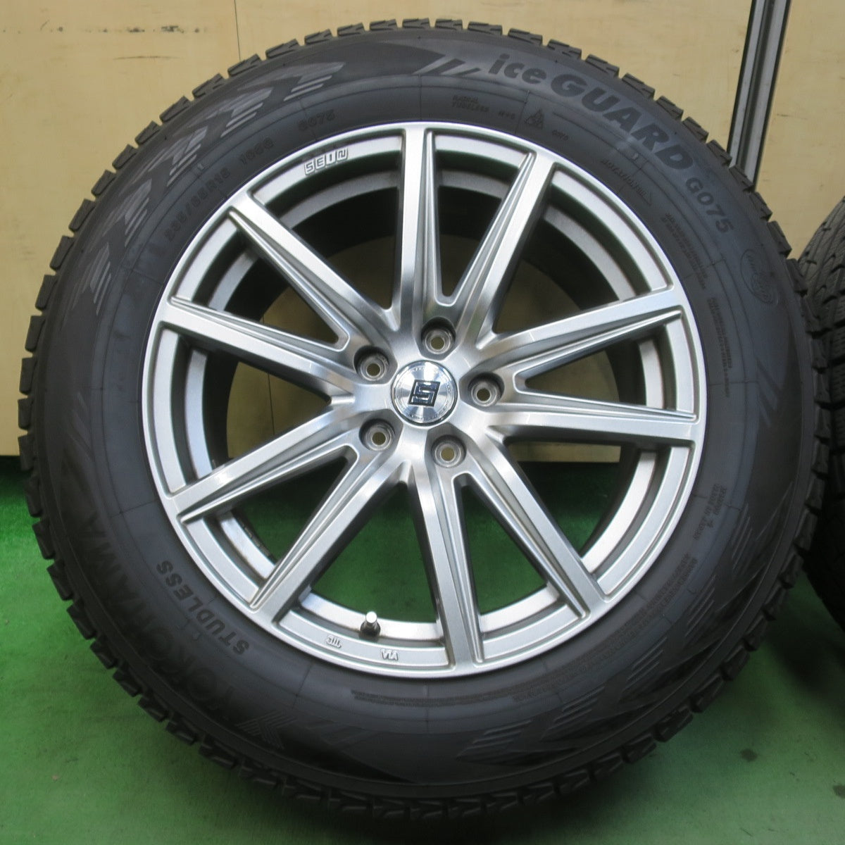 バリ溝！9分★スタッドレス 235/65R18 ヨコハマ アイスガード G075 SEIN ザイン 18インチ PCD114.3/5H★5123013イス