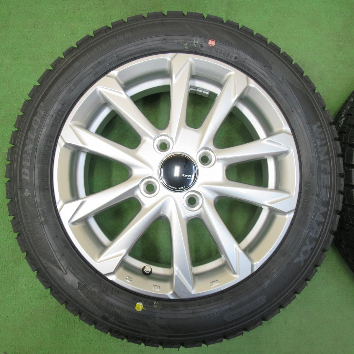 [送料無料] 未使用！24年★スタッドレス 155/65R14 ダンロップ ウインターマックス WM02 ZACK JP-325 MONZA ザック 14インチ PCD100/4H★4122704イス