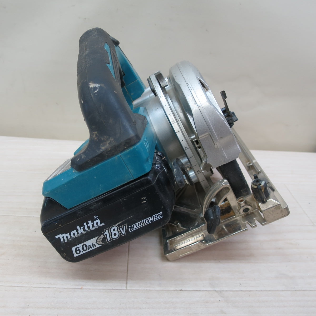 ☆マキタ 165mm 充電式 マルノコ HS631D 電動 工具 切断機 木工用 超硬 丸のこ 丸ノコ 丸鋸 makita 18V☆