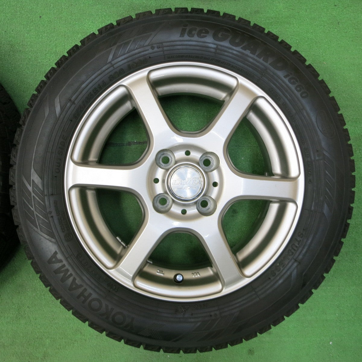 *送料無料* バリ溝！キレイ！ほぼ10分★スタッドレス 175/65R14 ヨコハマ アイスガード iG60 LAYCEA -02- レイシア 14インチ PCD100/4H★4052404イス