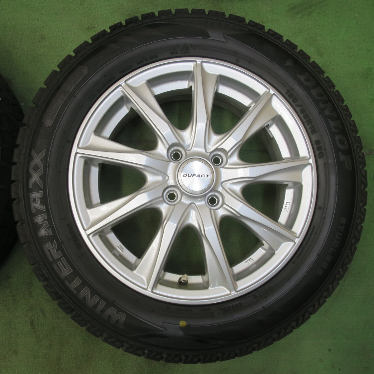 バリ溝！23年！キレイ！9.5分★スタッドレス 185/65R15 ダンロップ ウインターマックス WM02 DUFACT デュファクト 15インチ PCD100/4H★6031111イス