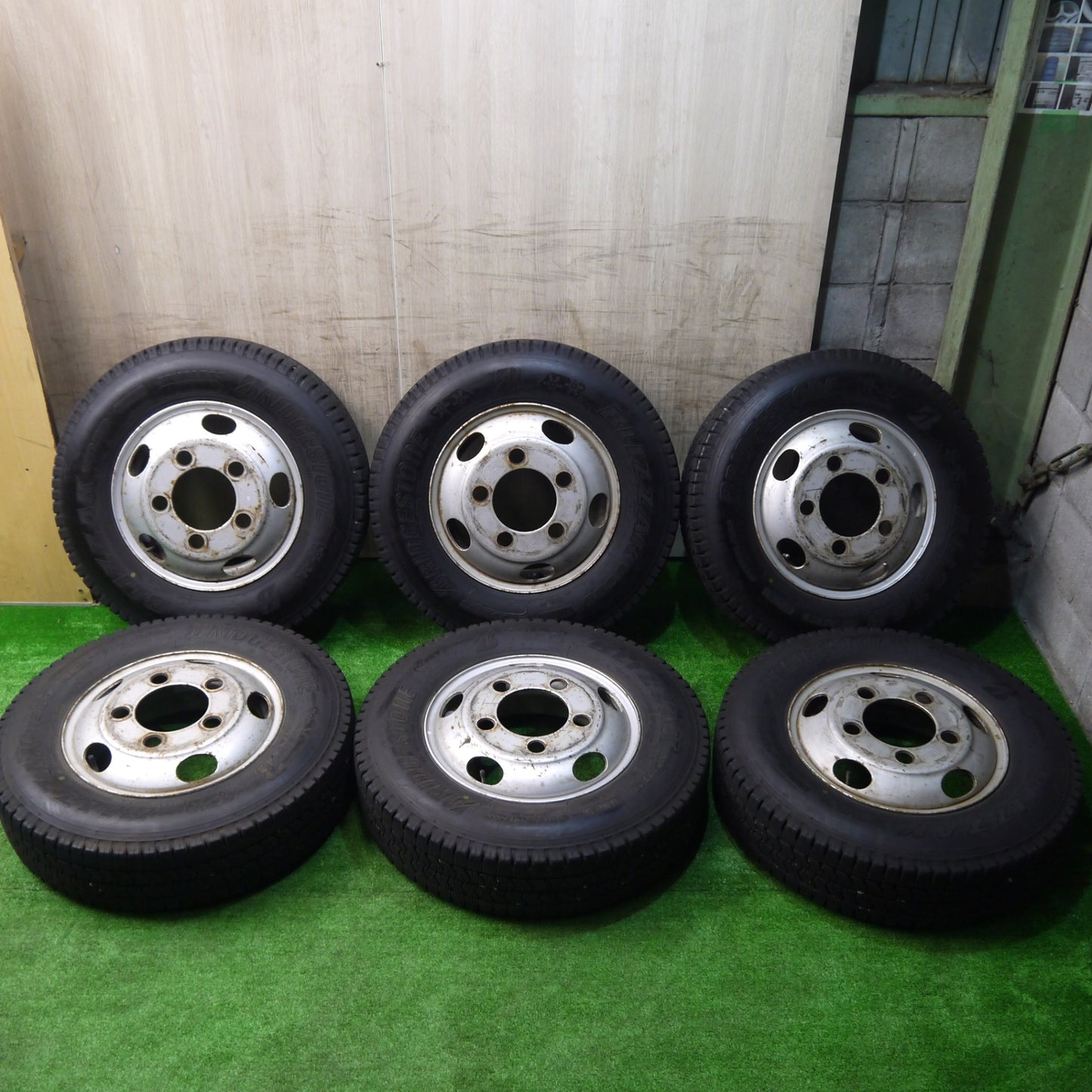 バリ溝！23年！9分！6本★トラック 195/85R16 114/112N スタッドレス ブリヂストン ブリザック W989 TOPY スチール 16インチ PCD203.2/5H★5111201KKス